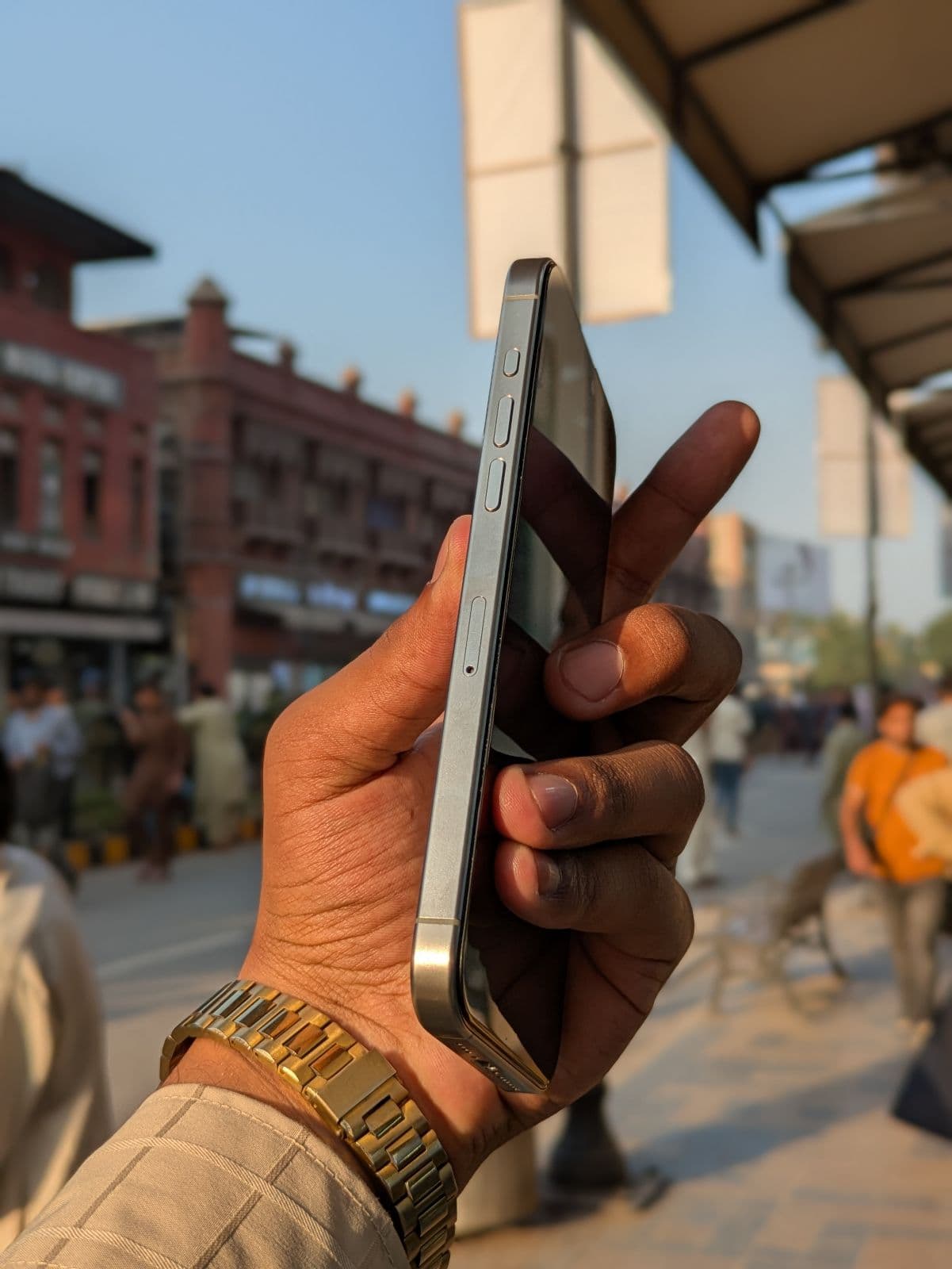 Apple iPhone 15 Pro Max 256GB in Natural Titanium — photo 3