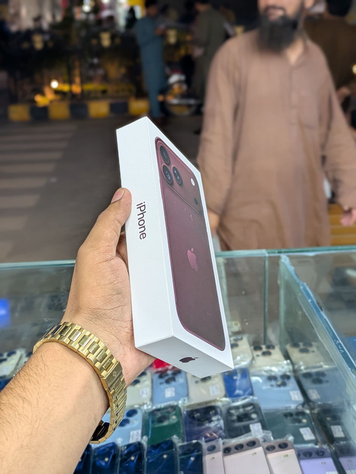 Apple iPhone 18 Pro Max 256GB in Burgundy — photo 3
