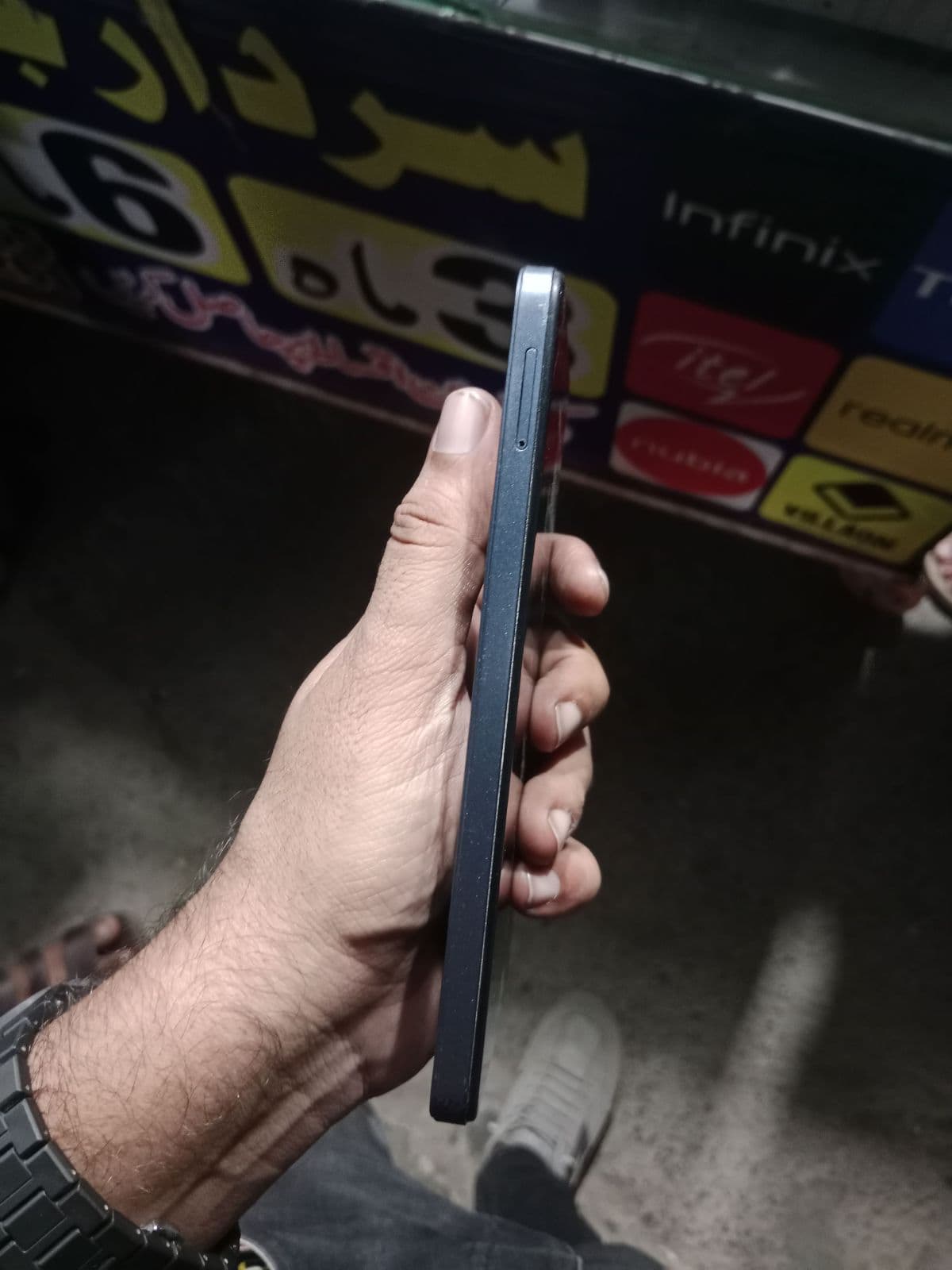 Tecno Spark 20C 4GB / 128GB in Moonlit Black — photo 3