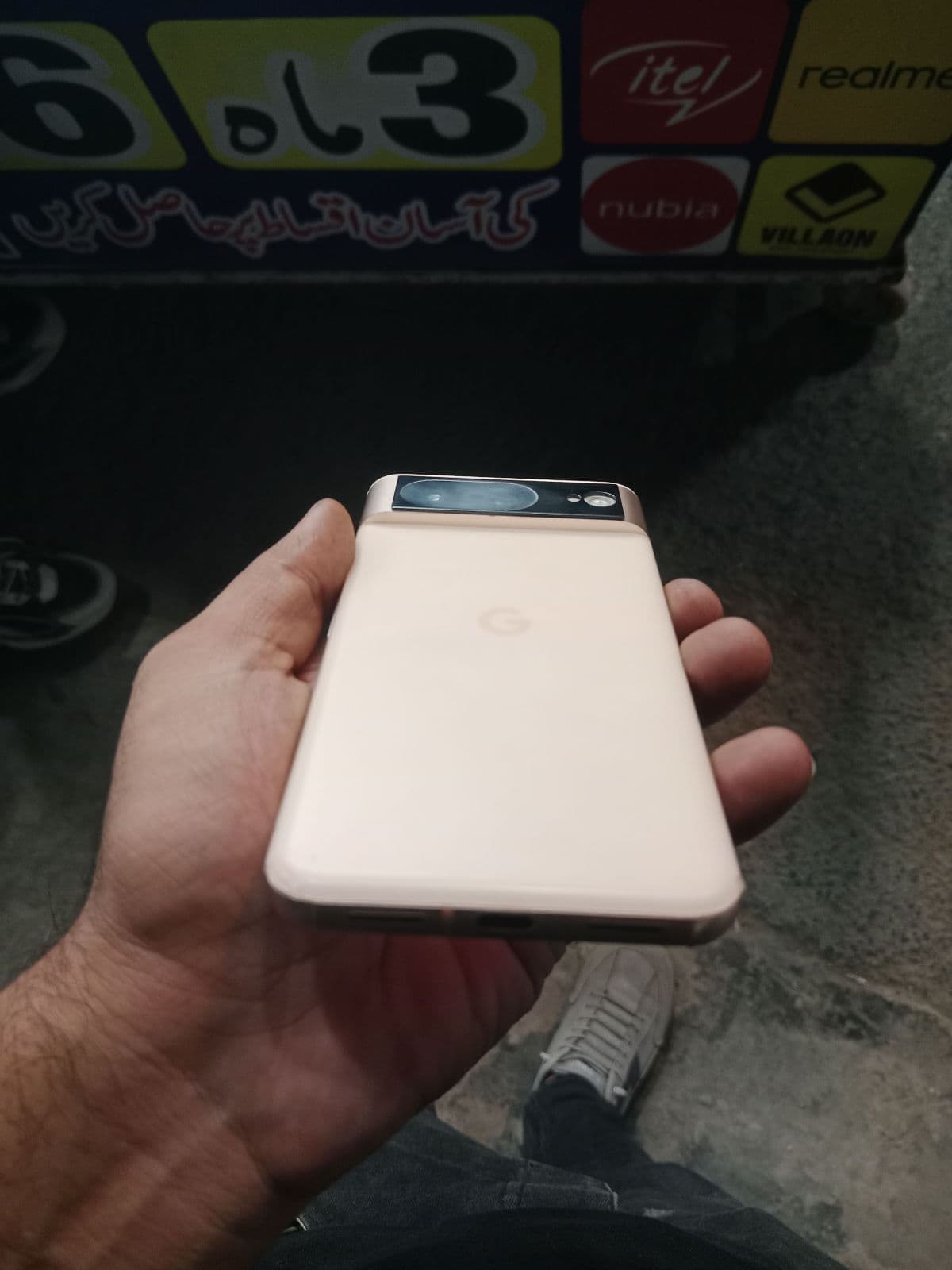 Google Pixel 8 8GB / 128GB in Rose — photo 5