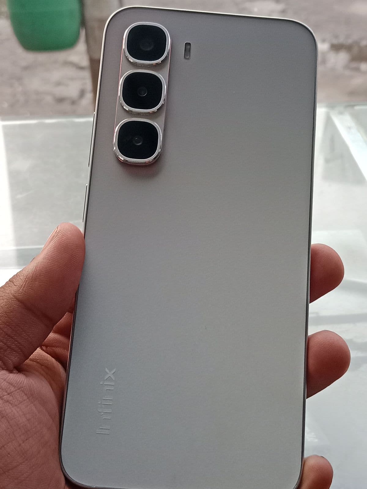 Infinix Hot 60 Pro · 8GB / 128GB