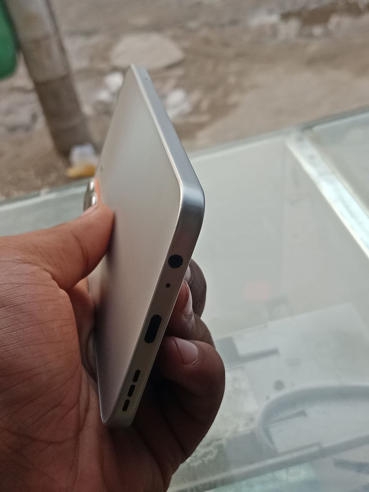 Infinix Hot 60 Pro 8GB / 128GB in Titanium Silver — photo 2