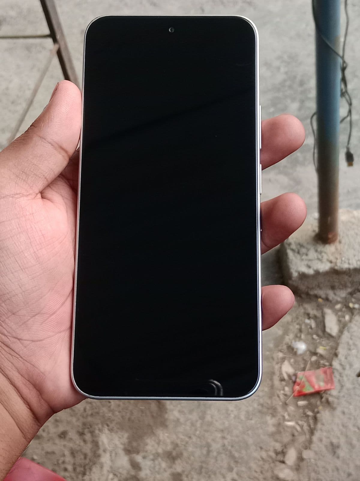 Infinix Hot 60 Pro 8GB / 128GB in Titanium Silver — photo 3