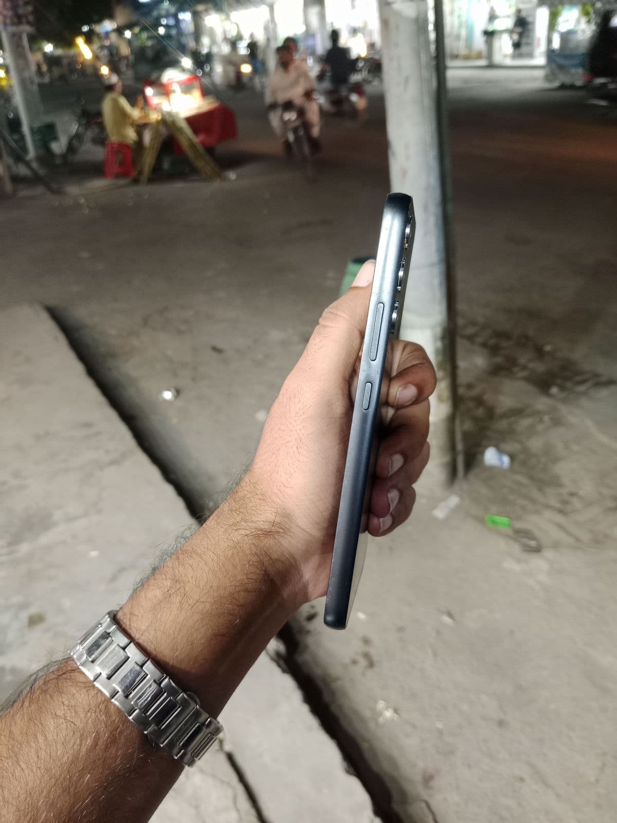 Samsung Galaxy A34 8GB / 256GB in Awesome Graphite — photo 4