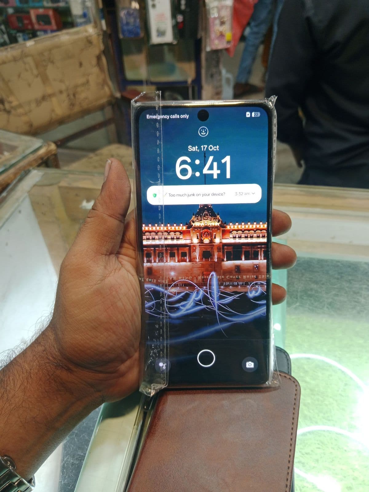 Oppo Reno 12 F 4G 8GB / 256GB in Black — photo 2