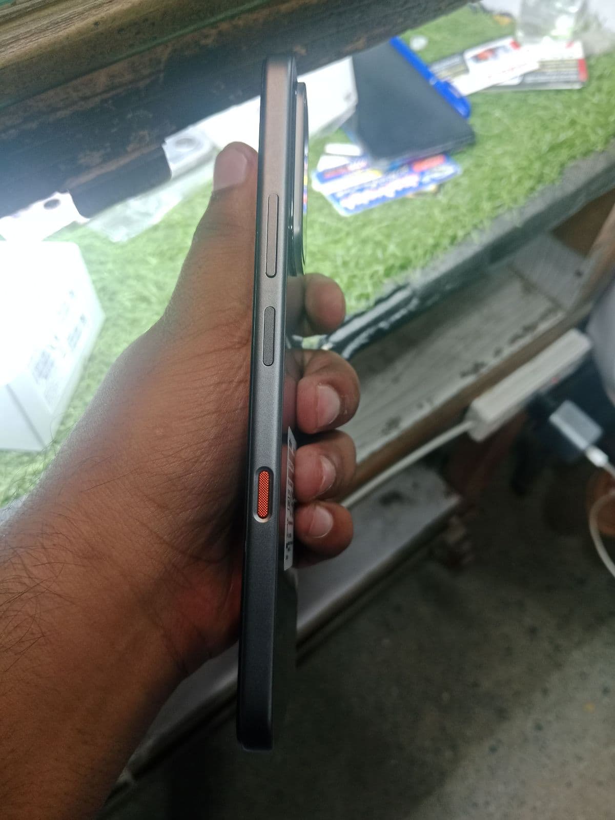 Infinix Hot 70 6GB / 128GB in Night Pulse — photo 3