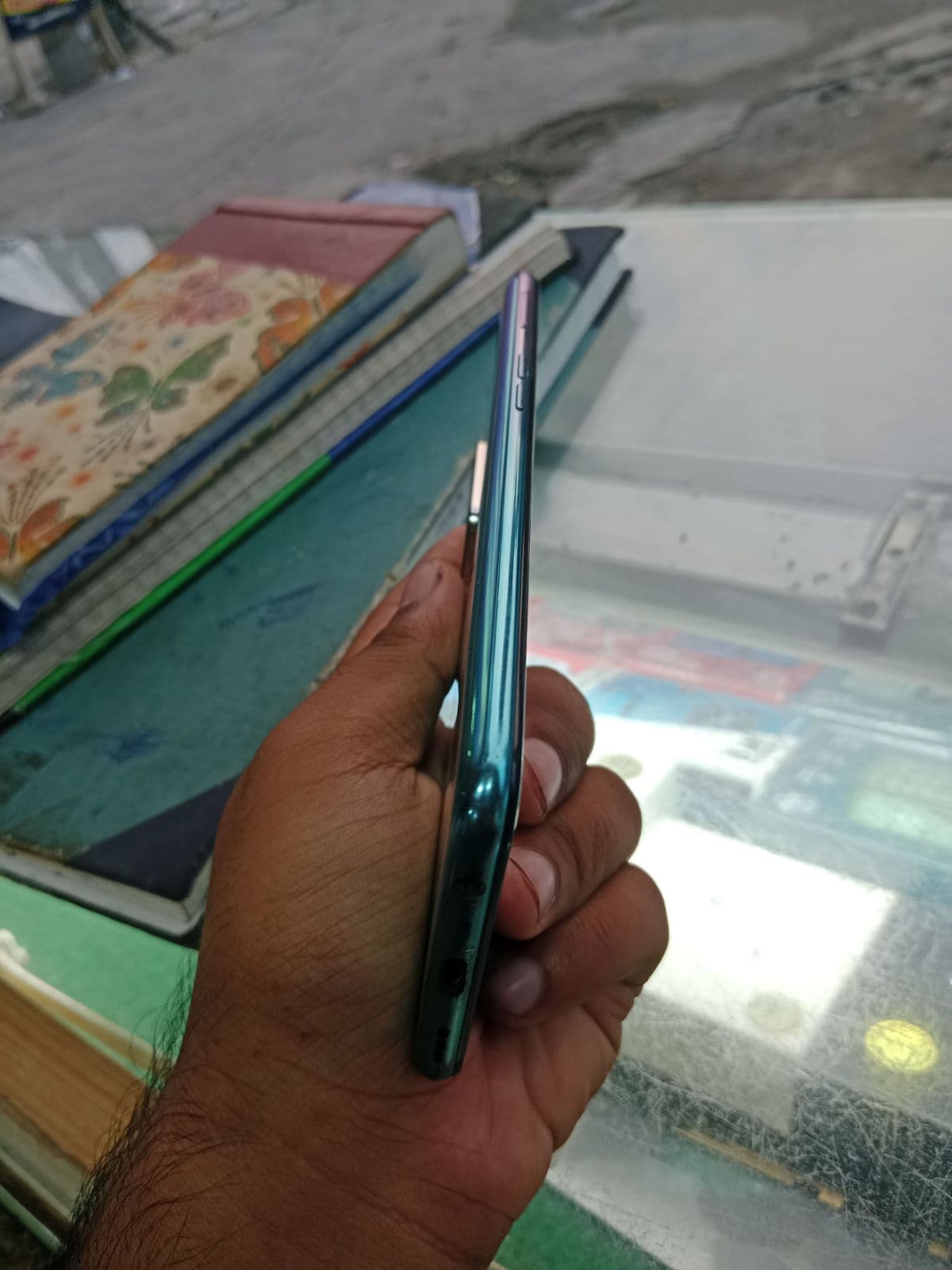 Oppo F19 Pro 8GB / 128GB in Fluid Black — photo 5