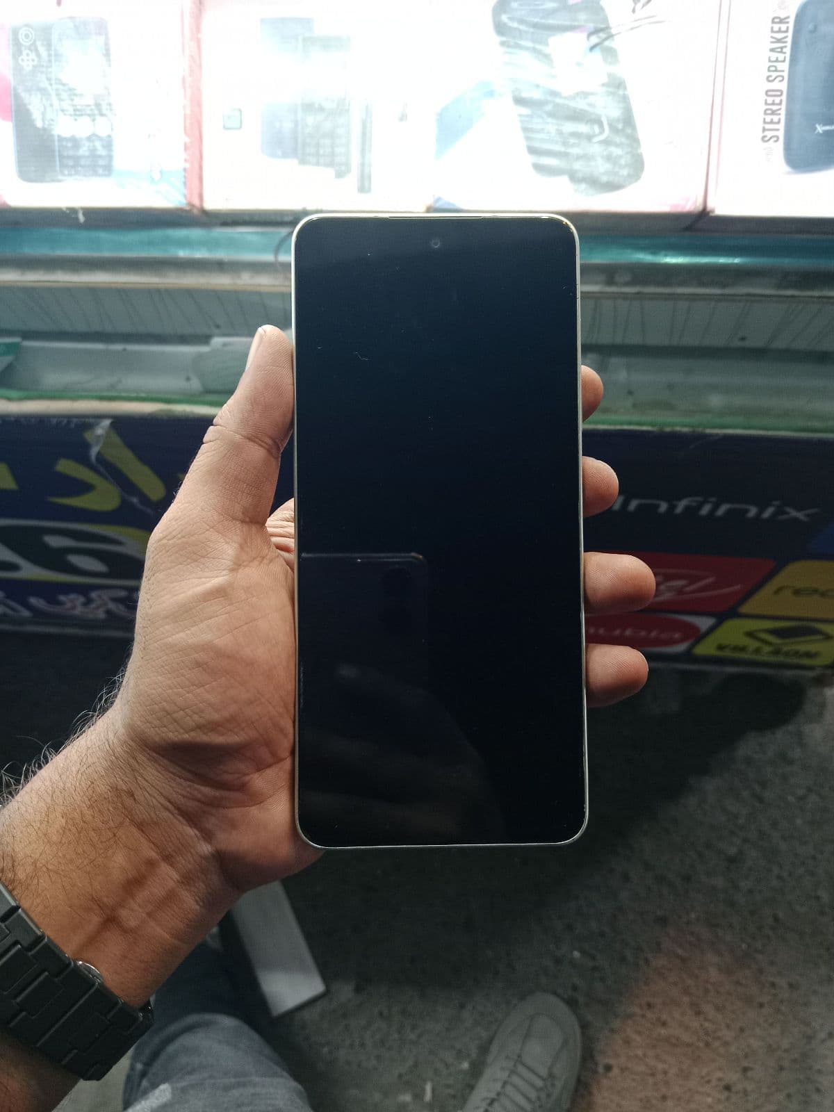 Oppo A5 Pro 8GB / 128GB in Olive Green — photo 2