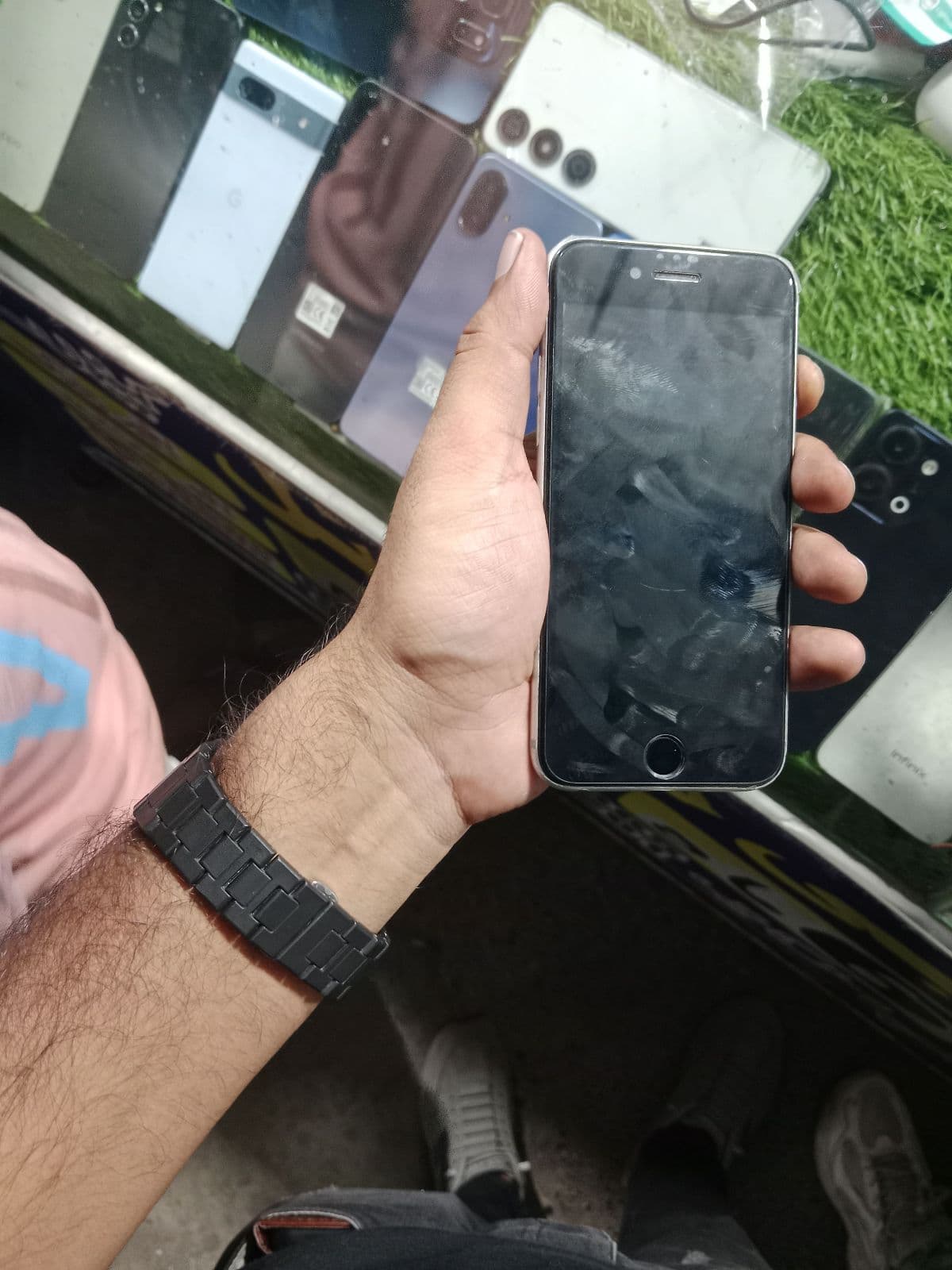 Apple iPhone 6s 128GB in Silver — photo 2