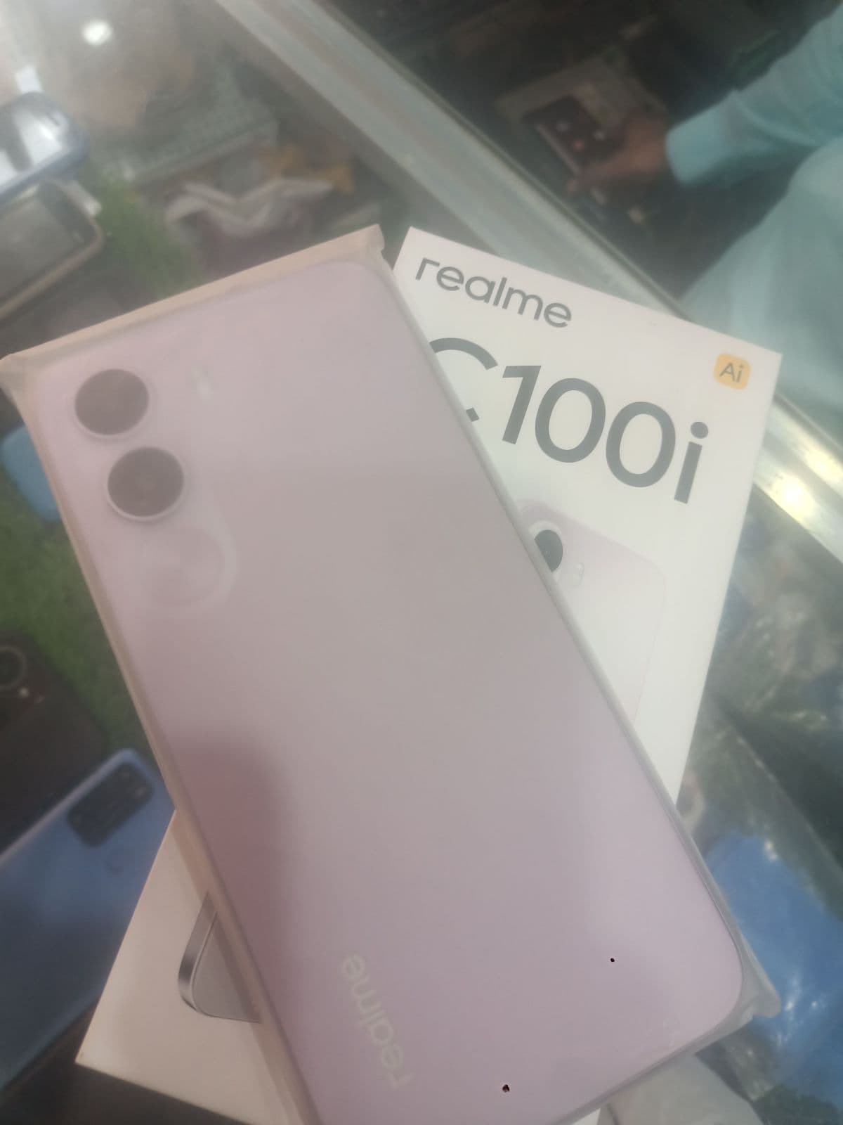 Realme C100i 4GB / 128GB in Dawn Purple — photo 4
