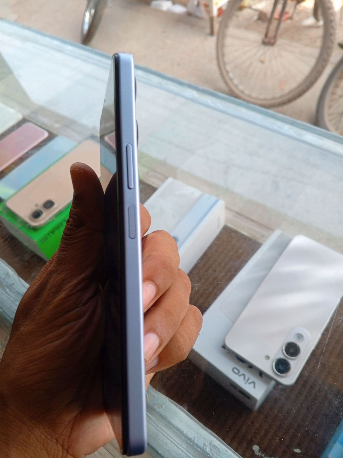 Vivo Y05 4GB / 64GB in Haze Blue — photo 3