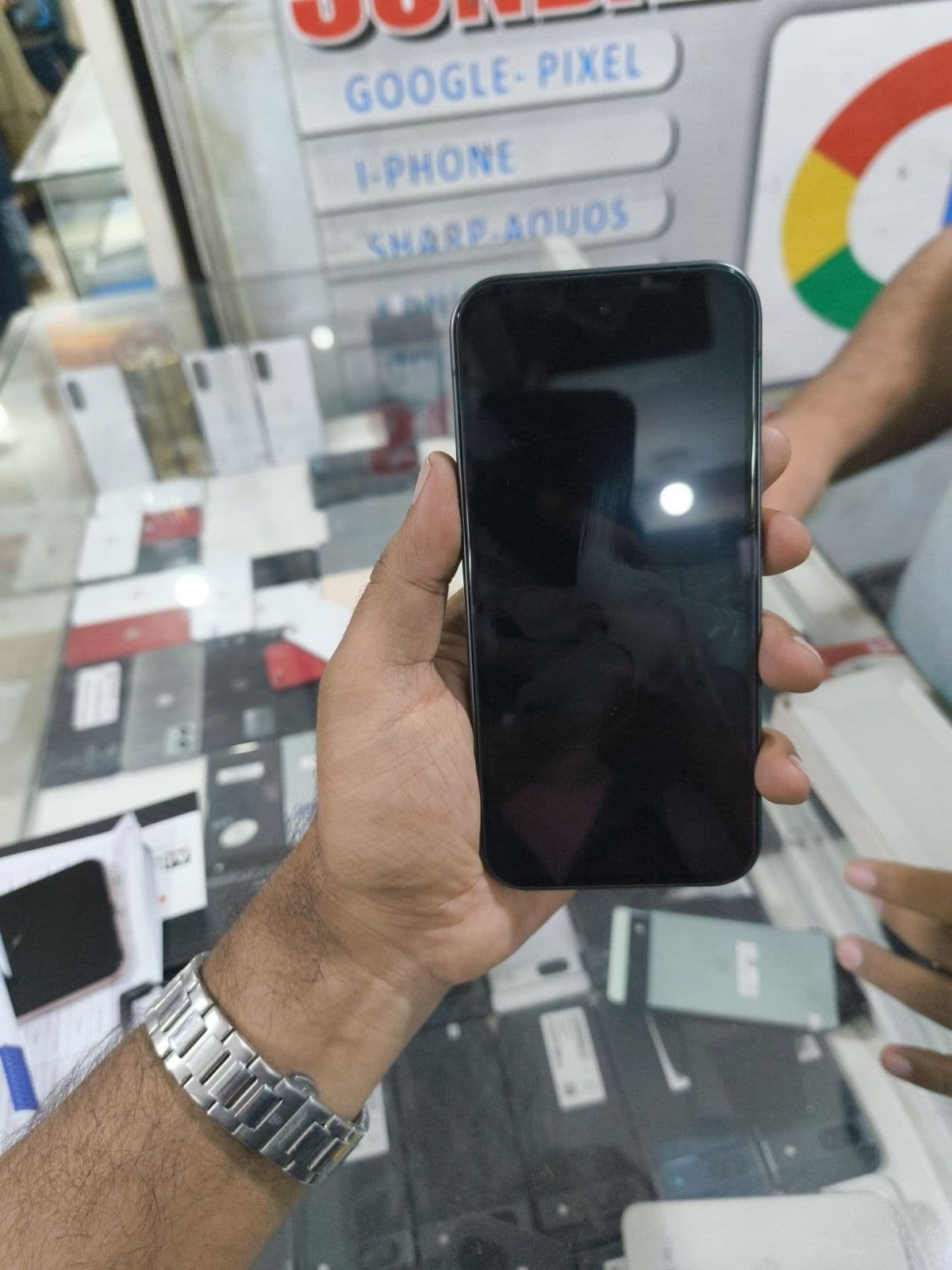 Google Pixel 10a 8GB / 128GB in Obsidian — photo 3