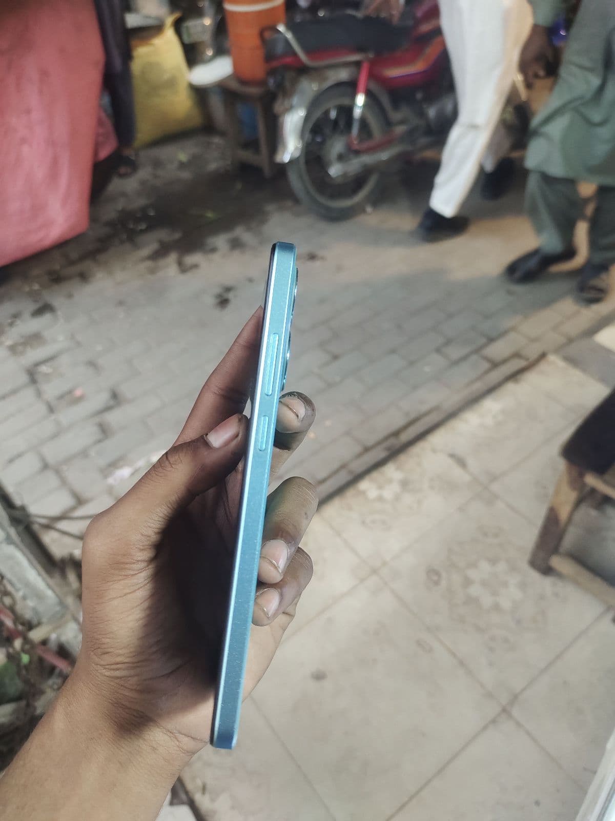 Oppo A78 8GB / 256GB in Aqua Green — photo 3