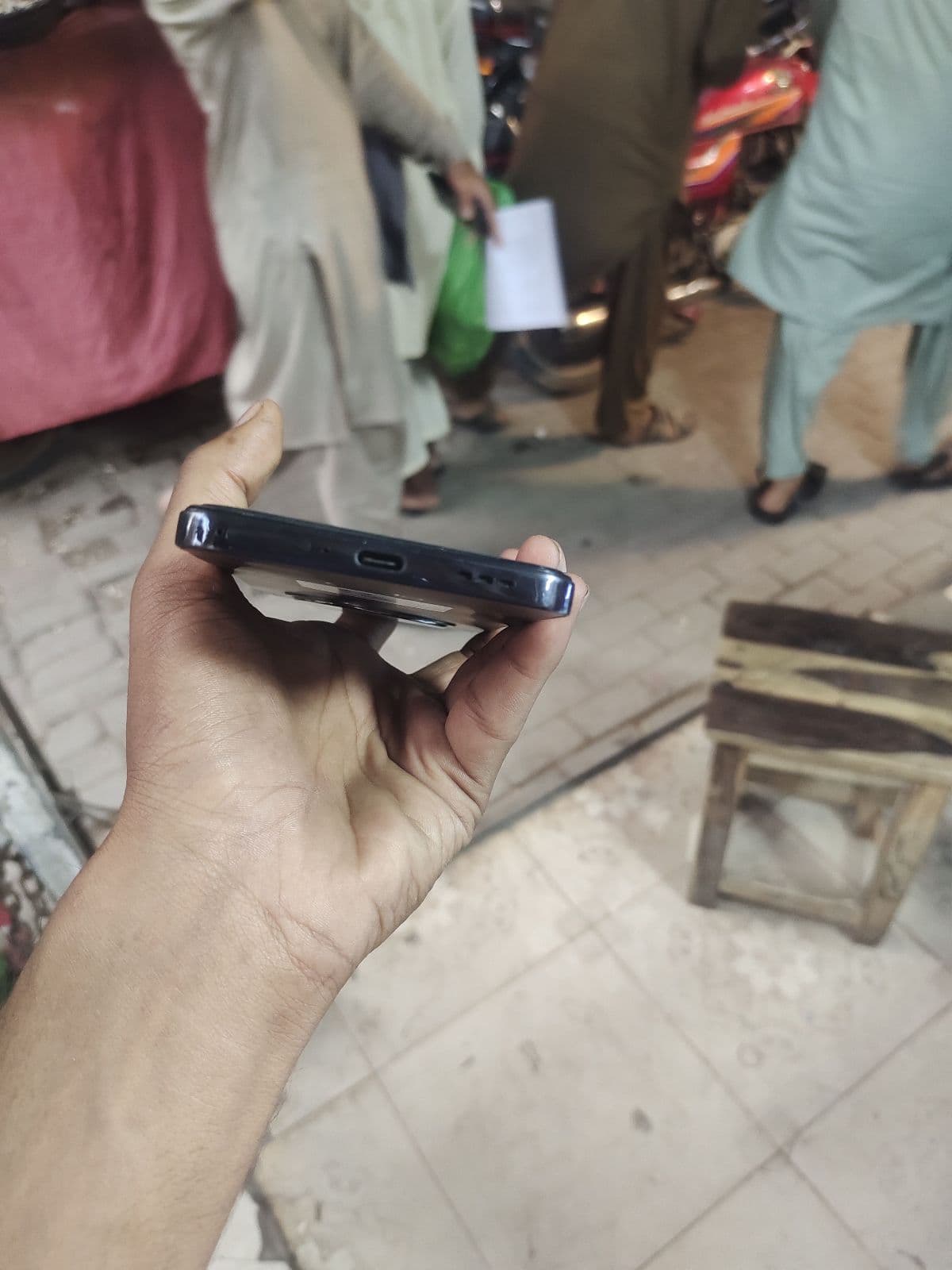 Oppo Reno 12 F 4G 8GB / 256GB in Black — photo 4