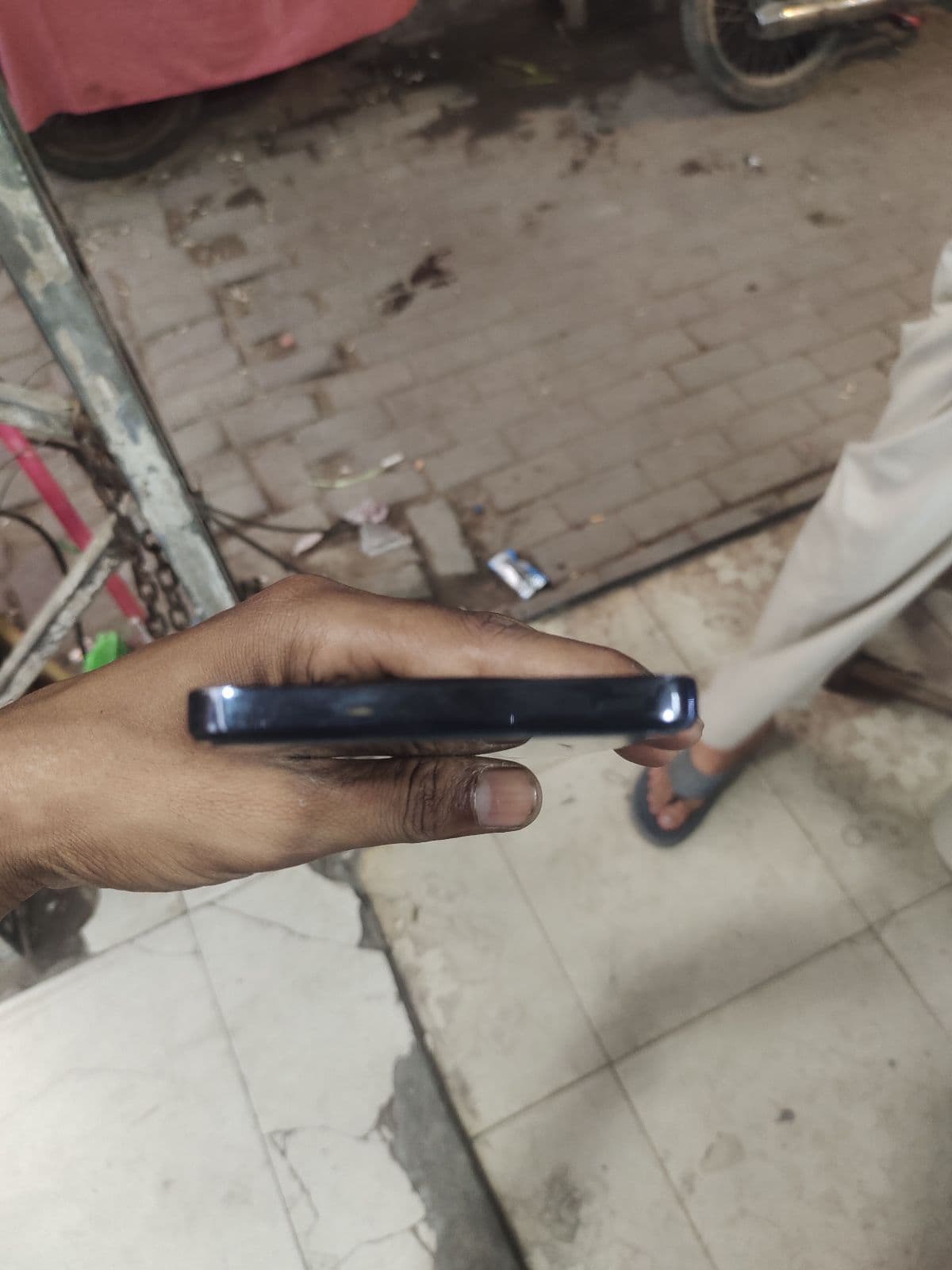 Oppo Reno 12 F 4G 8GB / 256GB in Black — photo 5