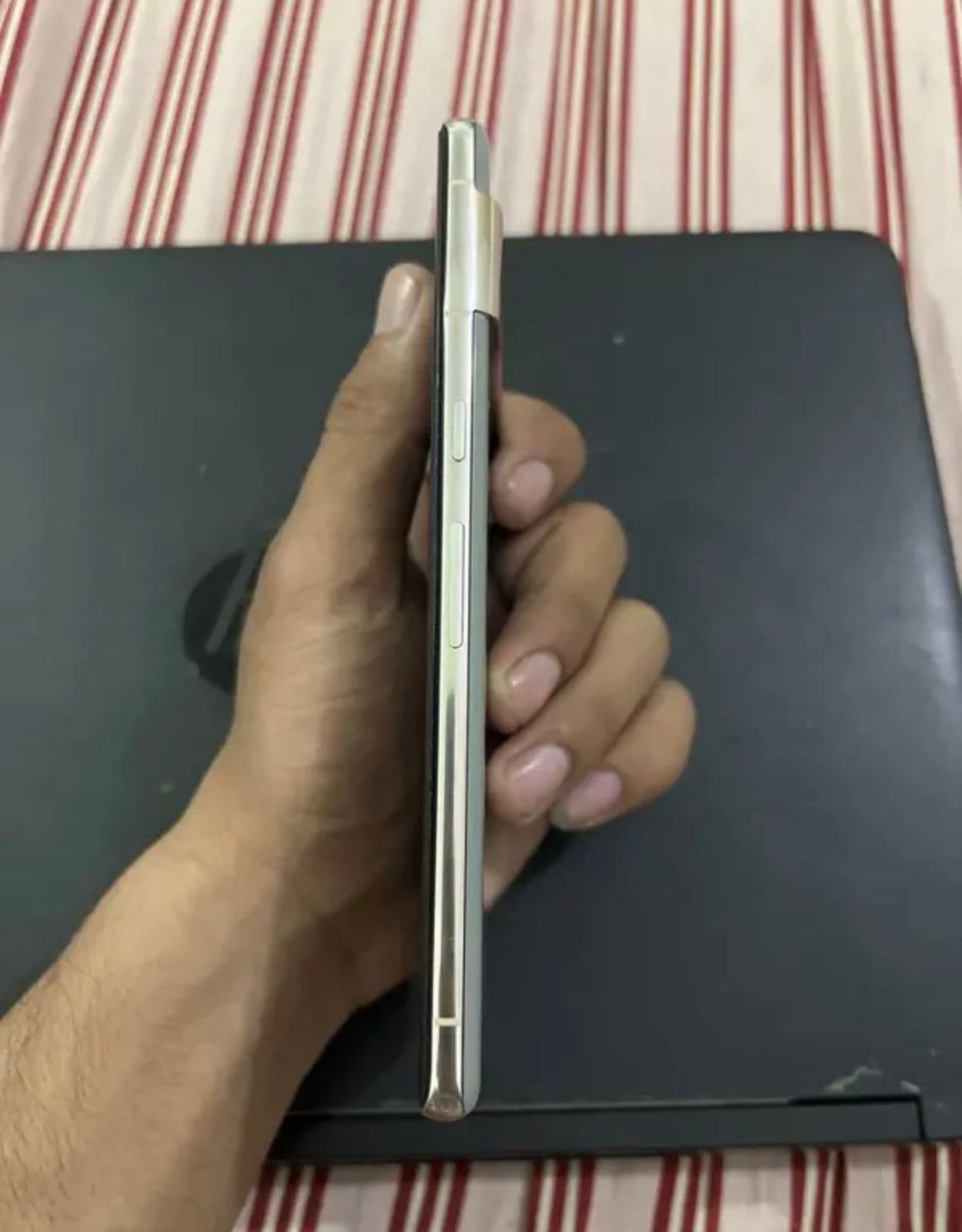 Google Pixel 7 Pro 12GB / 256GB in Hazel — photo 1