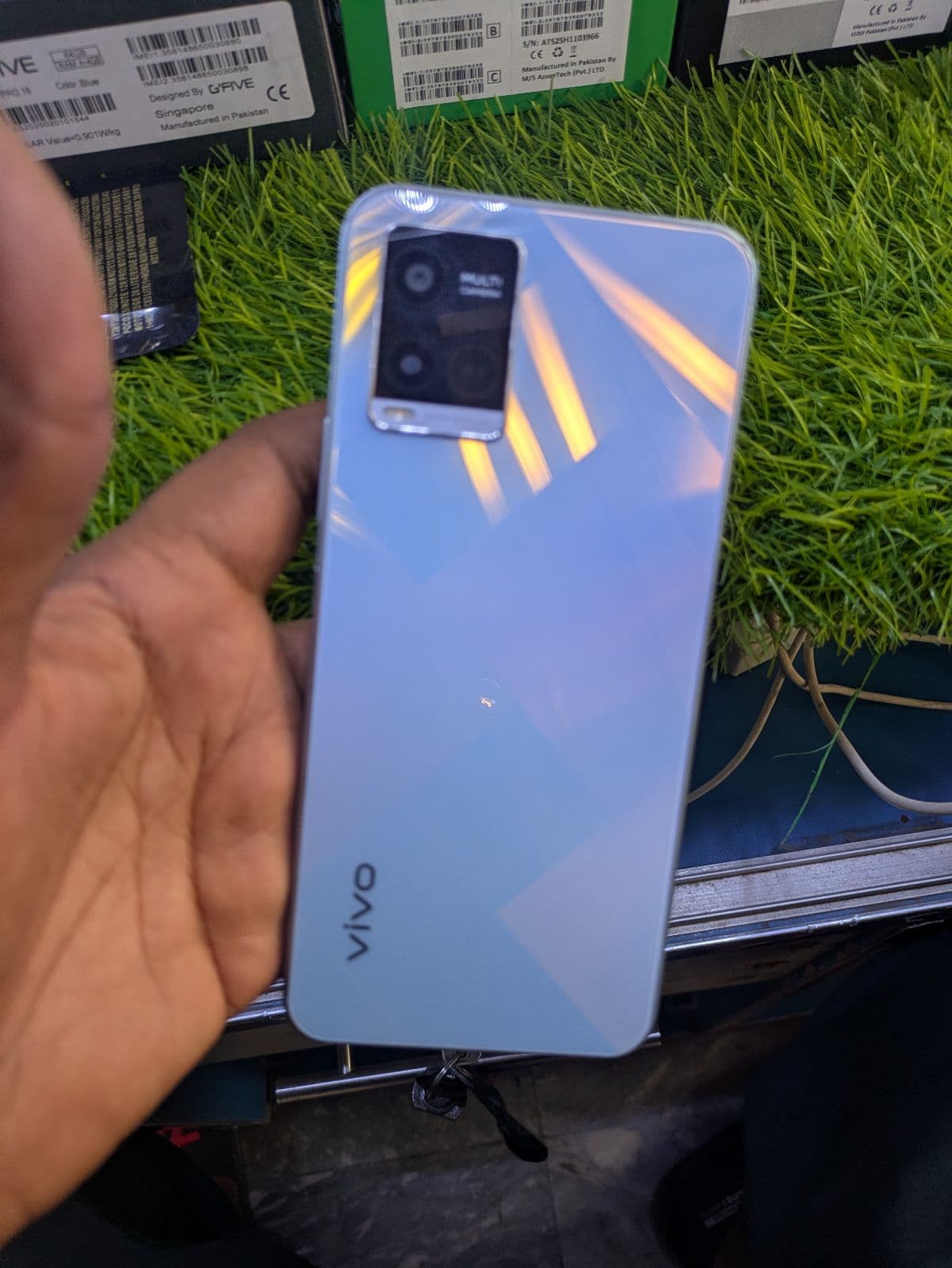 Vivo Y21 4GB / 64GB in Diamond Glow — photo 2