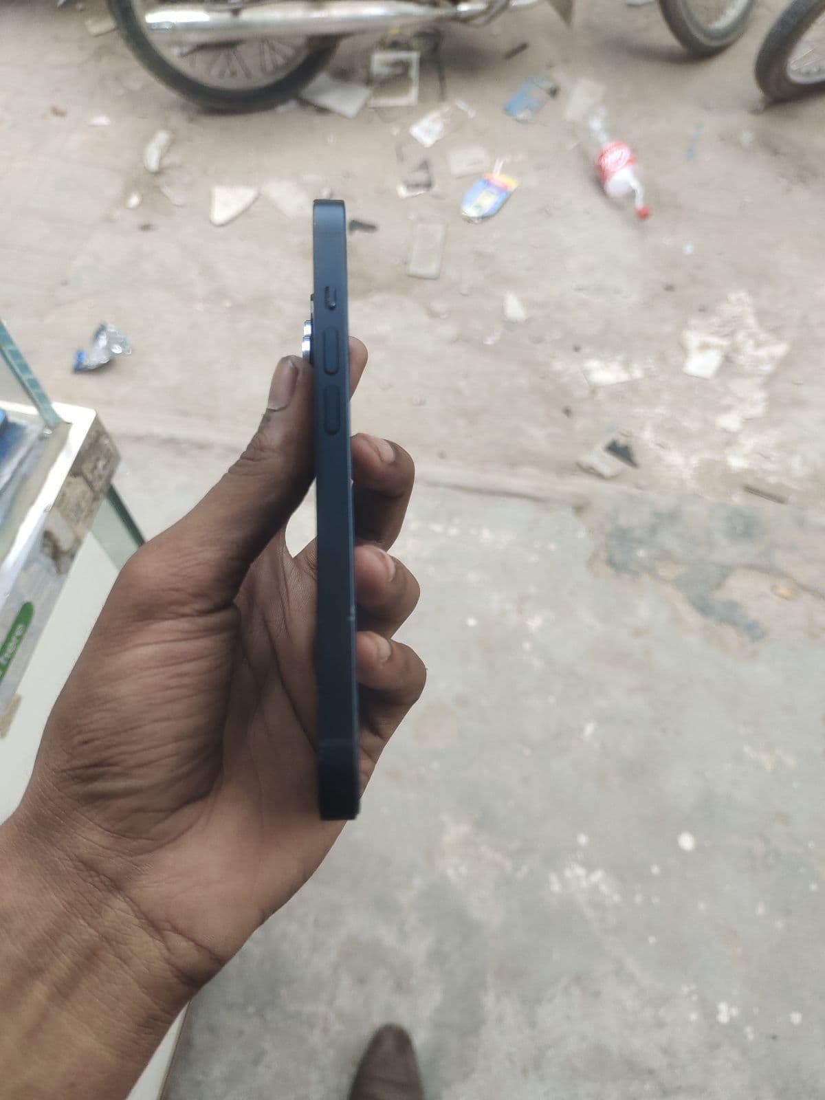 Apple iPhone 14 128GB in Blue — photo 4