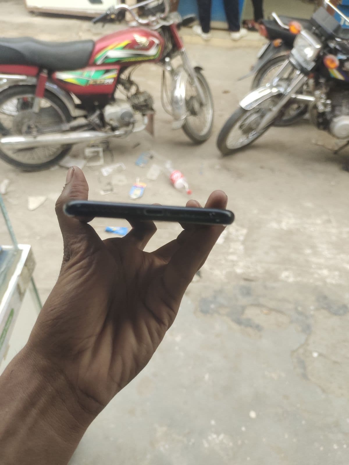 Apple iPhone 7 Plus 128GB in Black — photo 3