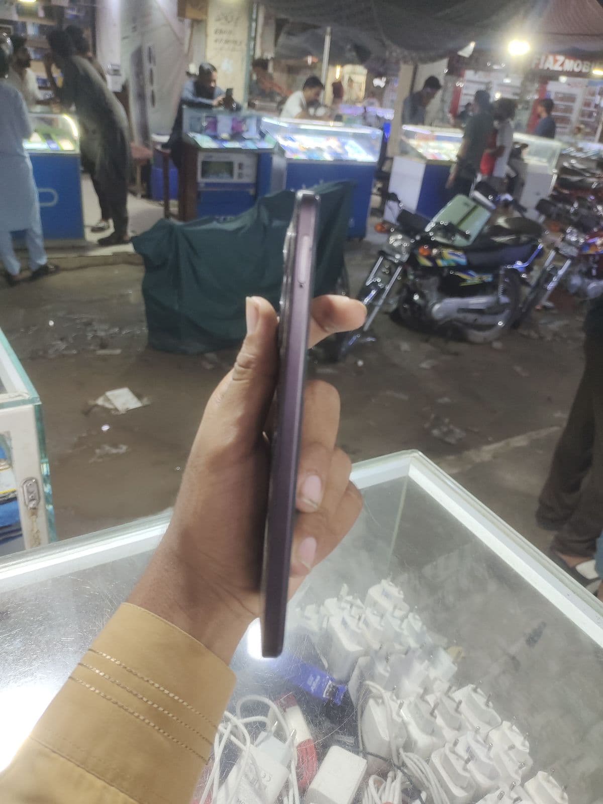 Oppo A3x 4GB / 64GB in Nebula Red — photo 2