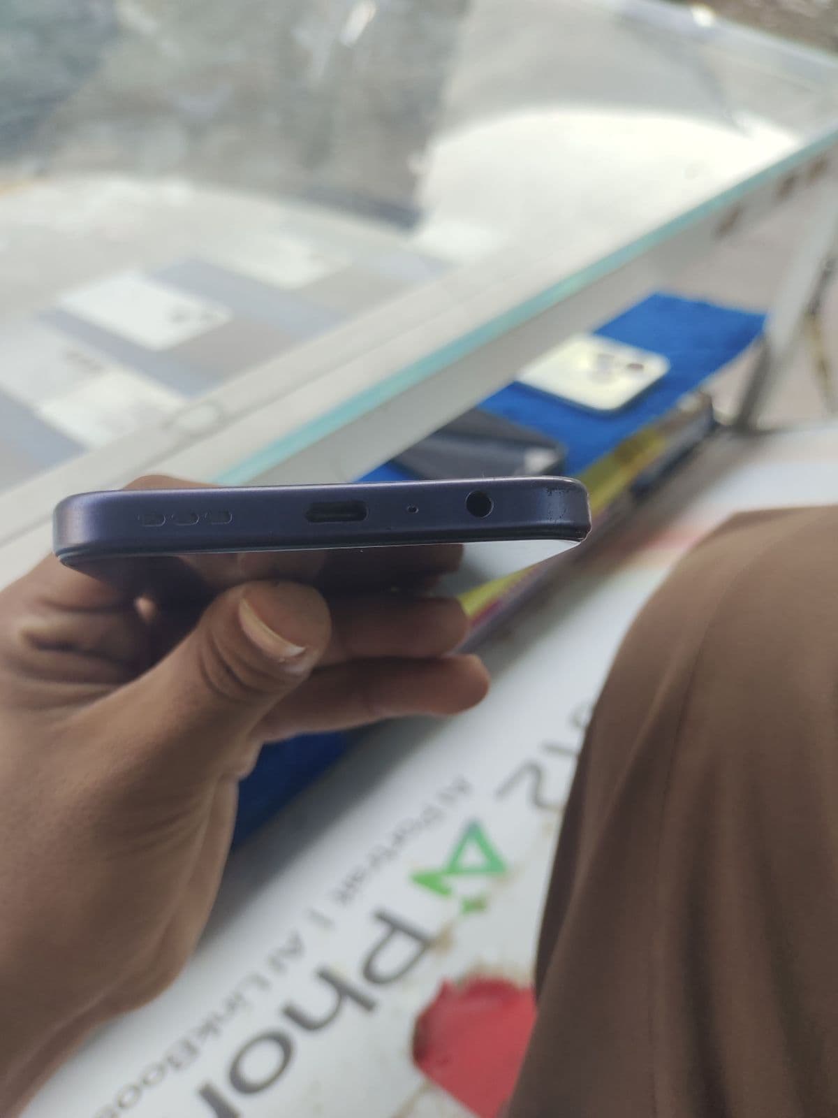 Oppo A6x 4GB / 64GB in Plum Purple — photo 3