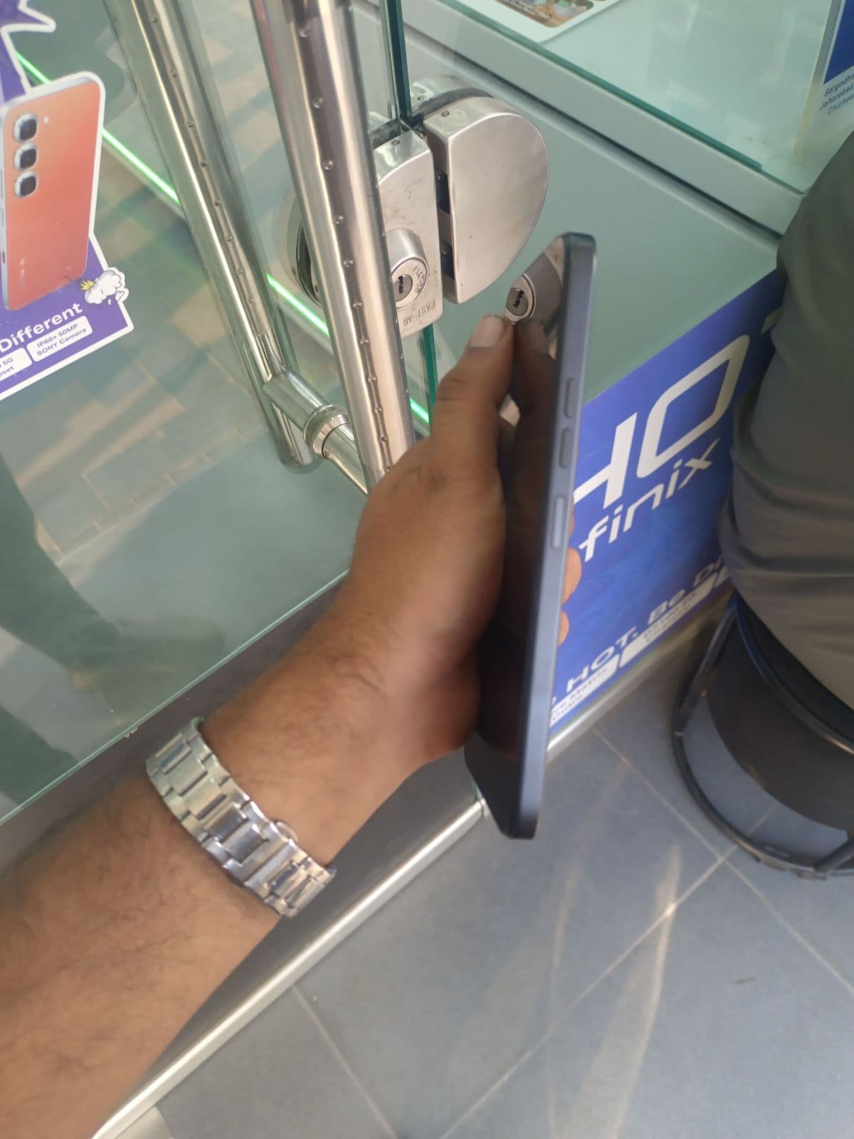 Tecno Spark 50 6GB / 128GB in Titanium Grey — photo 4
