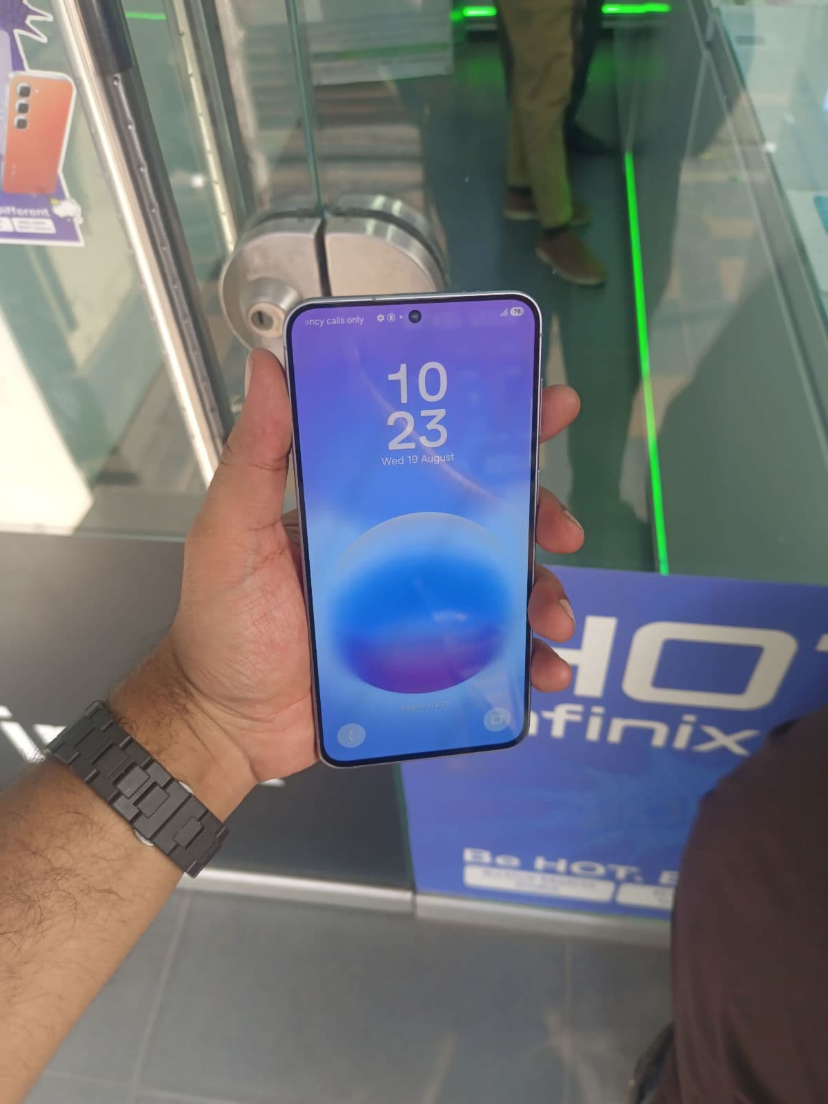 Samsung Galaxy A57 5G 8GB / 128GB in Awesome Gray — photo 2