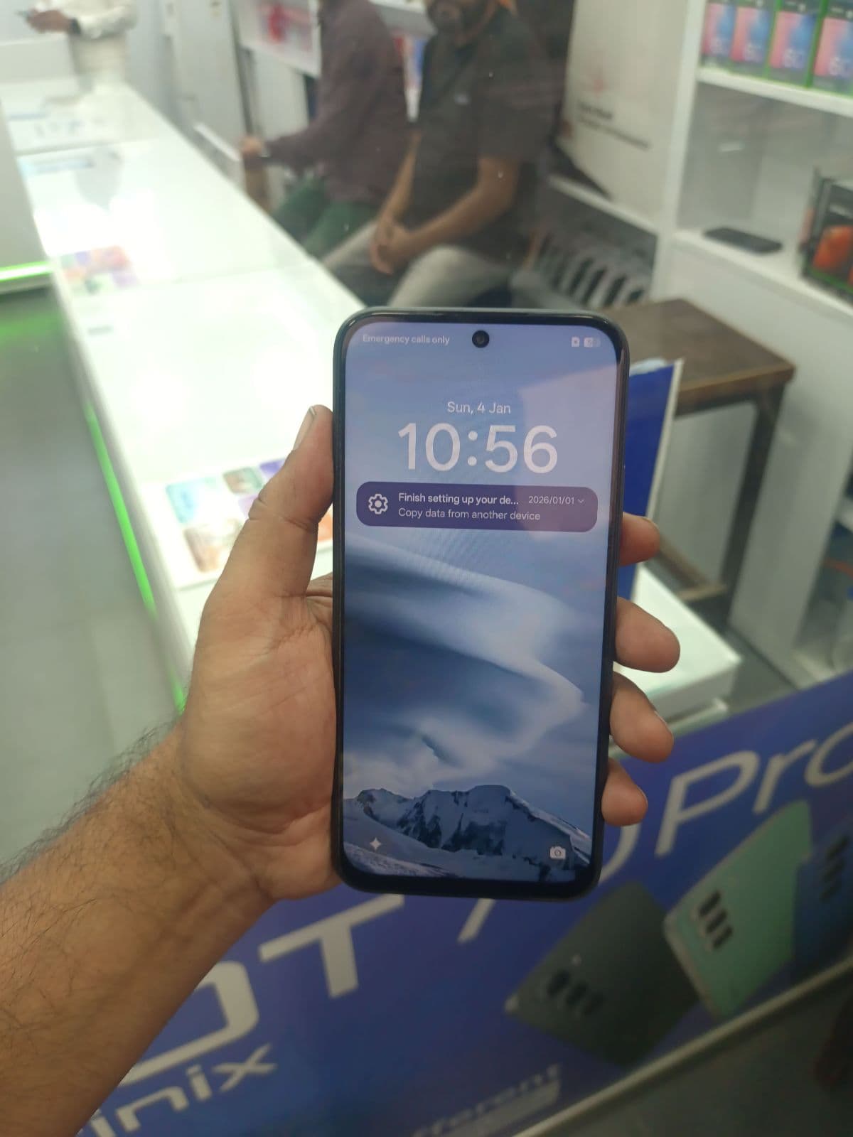 Oppo A6 8GB / 256GB in Sapphire Blue — photo 2