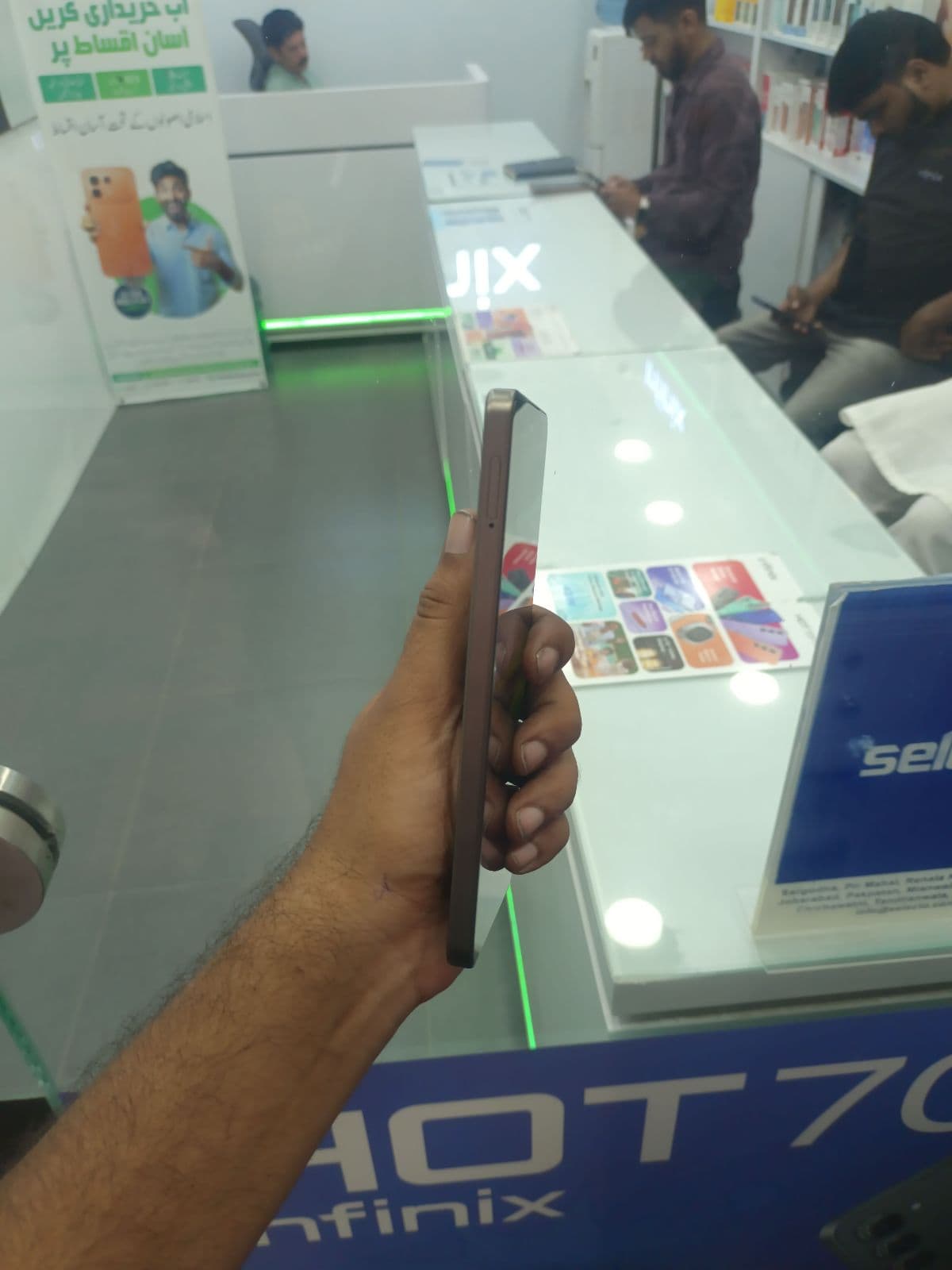 Oppo A5 Pro 8GB / 256GB in Olive Green — photo 3
