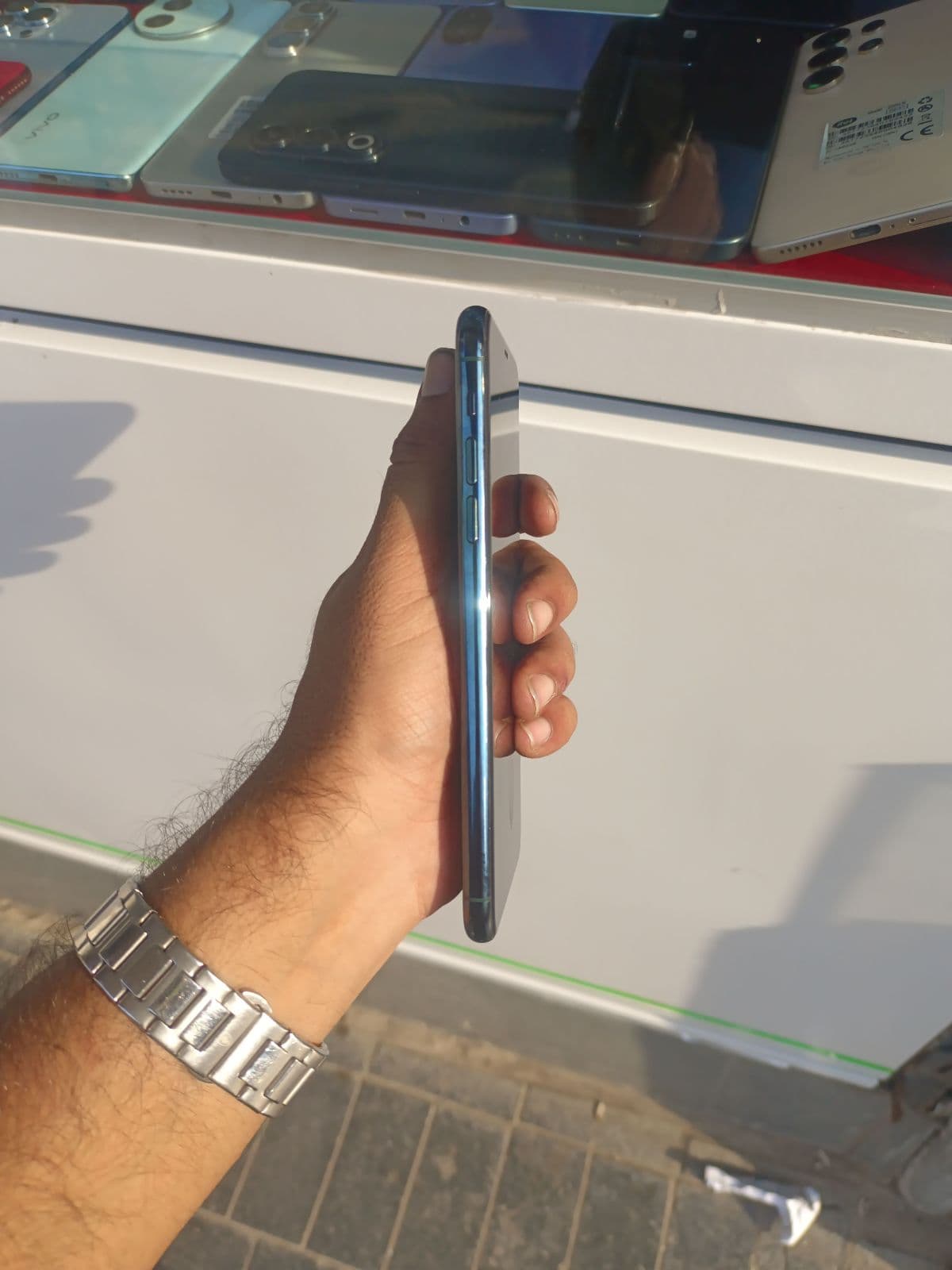 Apple iPhone 11 Pro Max 512GB in Midnight Green — photo 3