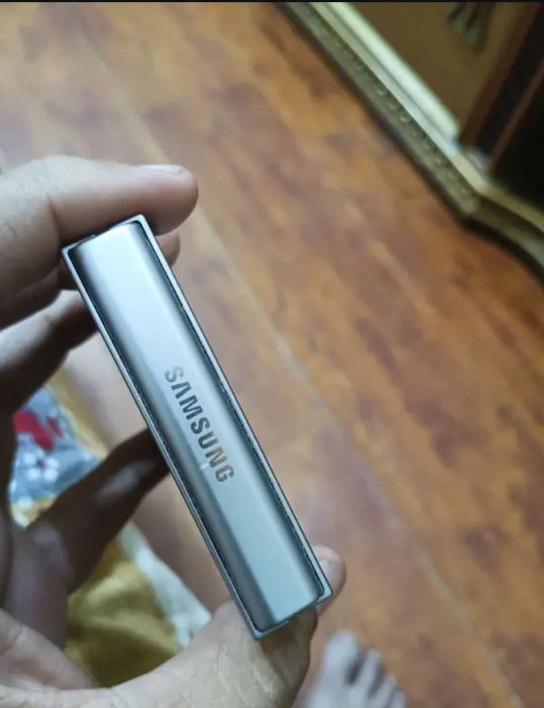 Samsung Galaxy Z Flip6 12GB / 256GB in Silver Shadow — photo 3