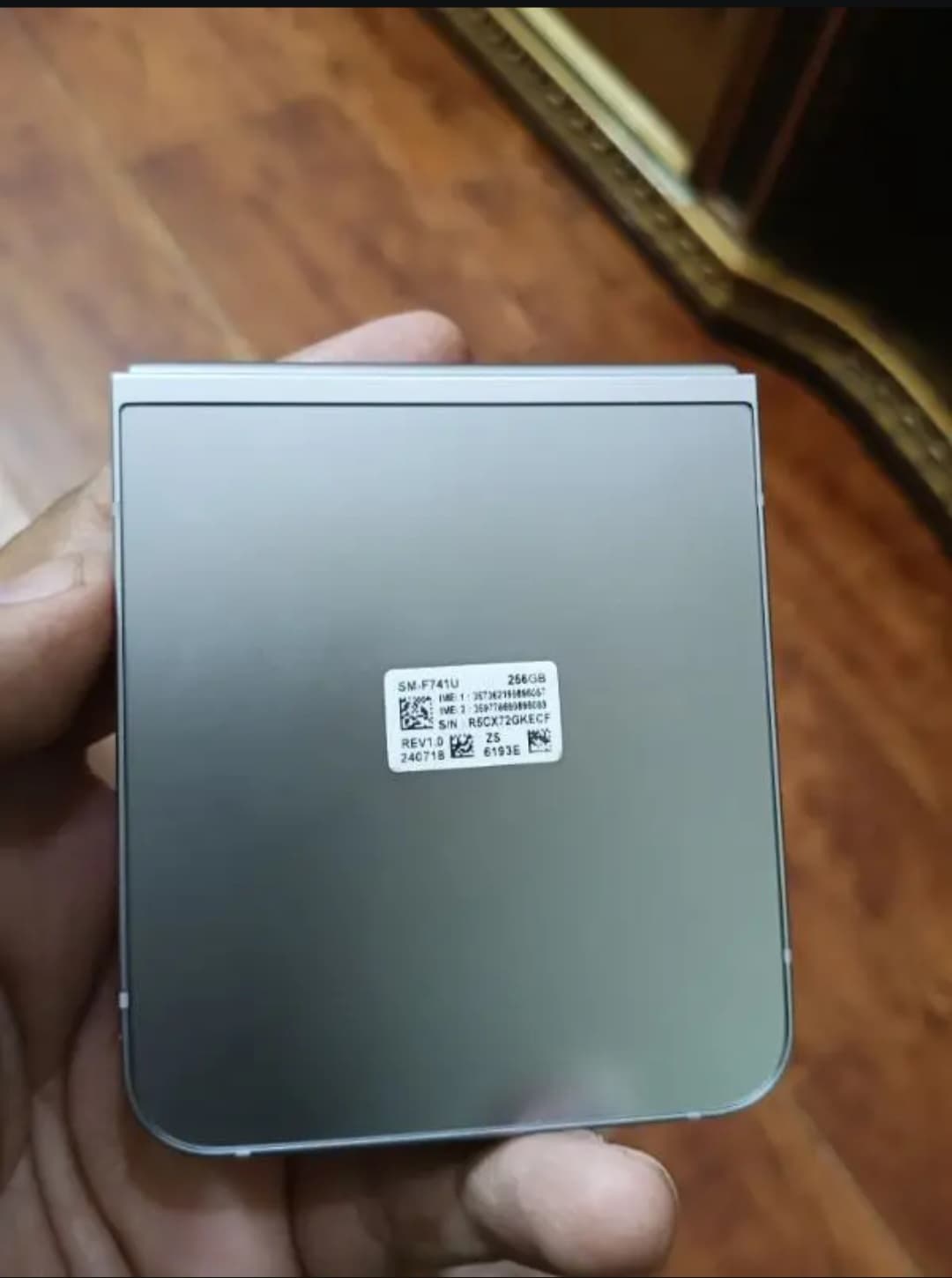 Samsung Galaxy Z Flip6 12GB / 256GB in Silver Shadow — photo 5