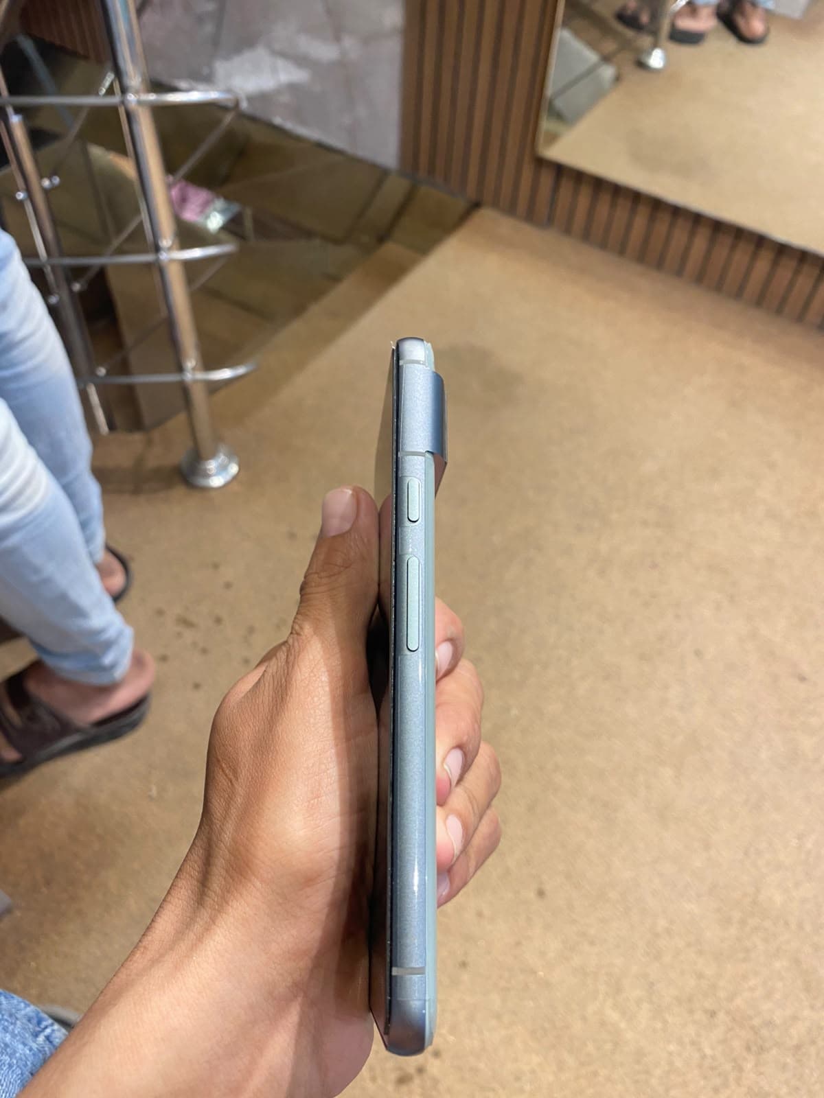 Google Pixel 8 8GB / 128GB in Hazel — photo 4