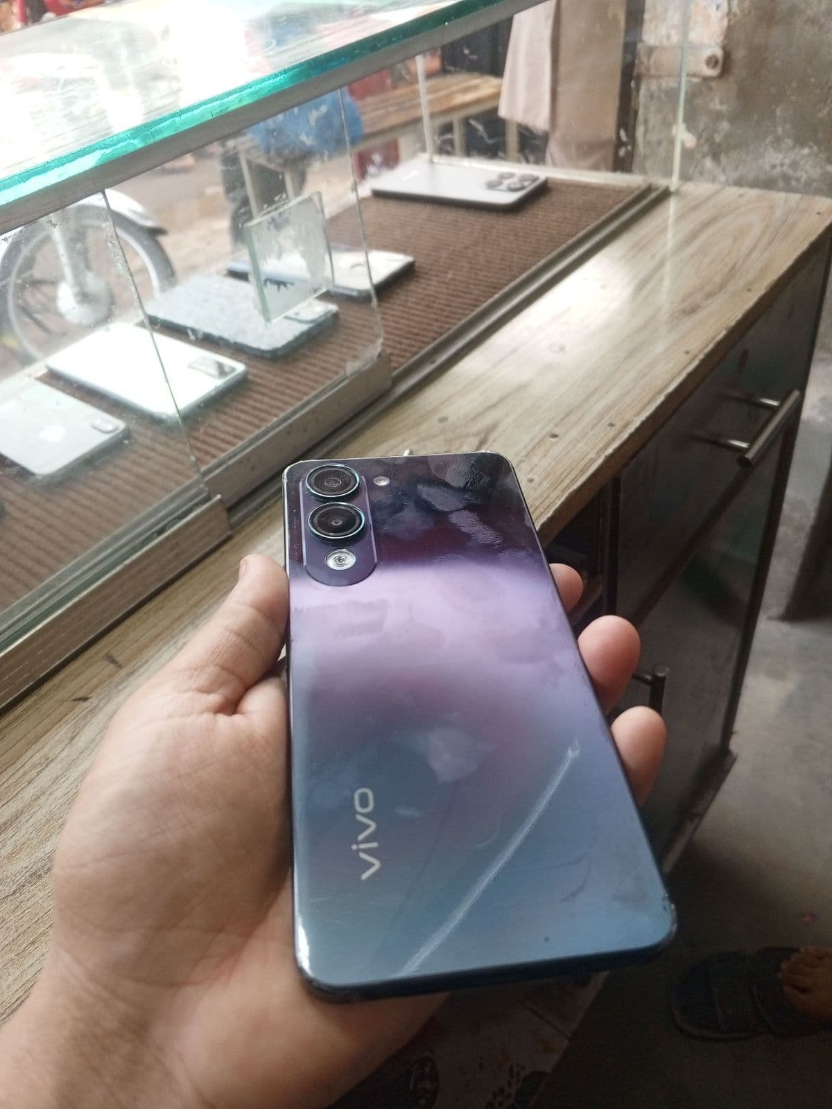 Vivo Y04 4GB / 64GB in Jade Green — photo 3