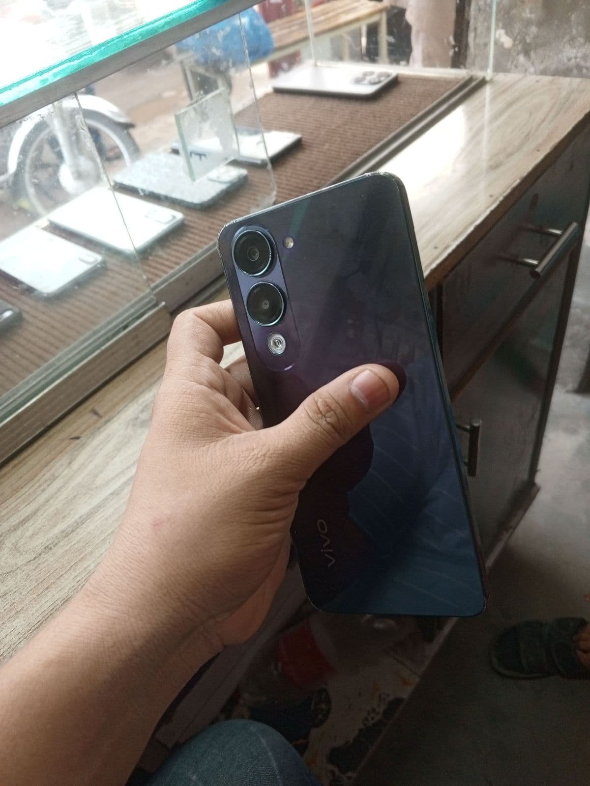Vivo Y04 4GB / 64GB in Jade Green — photo 5