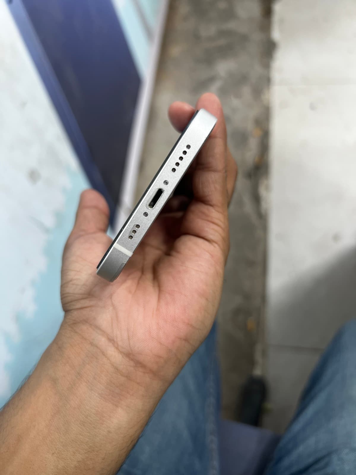 Apple iPhone 12 64GB in White — photo 3