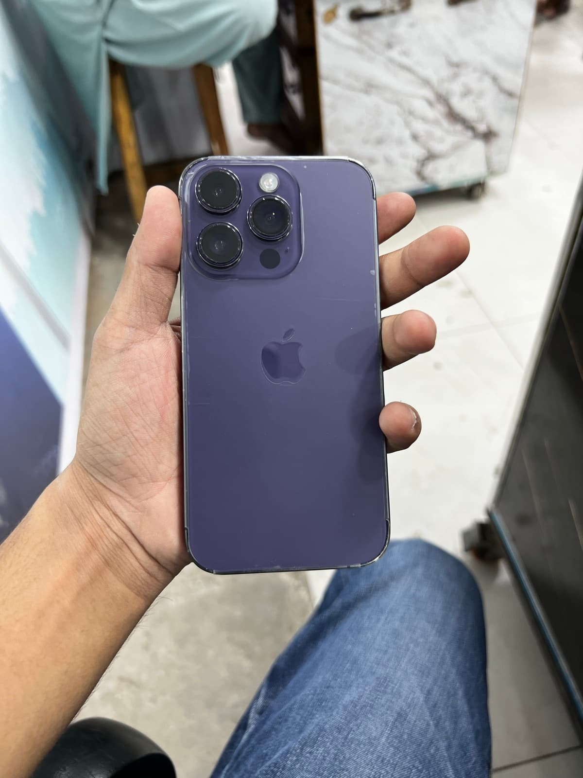 Apple iPhone 14 Pro 256GB in Deep Purple — photo 1