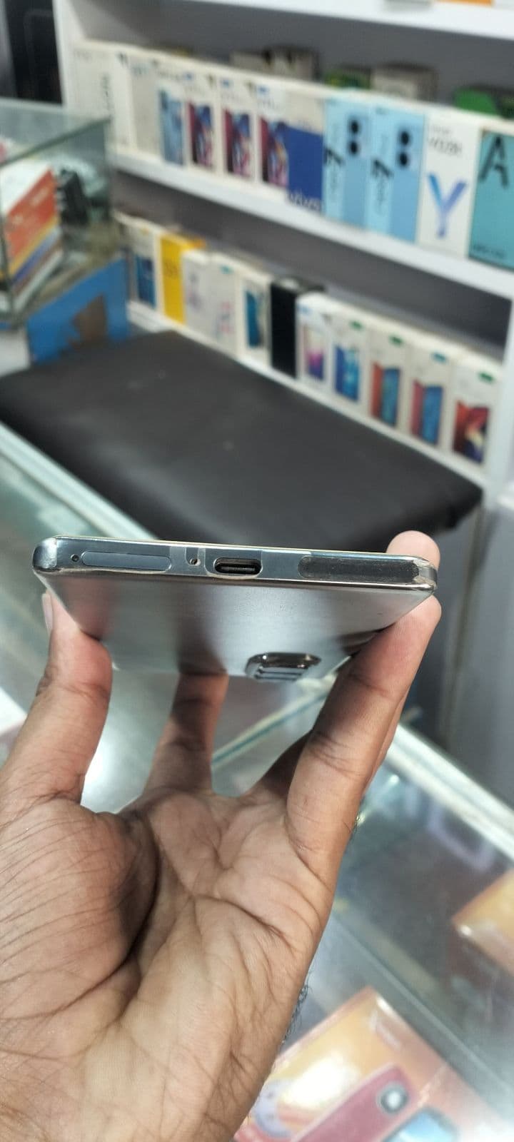 Infinix Hot 50 Pro+ 8GB / 256GB in Titanium Grey — photo 3