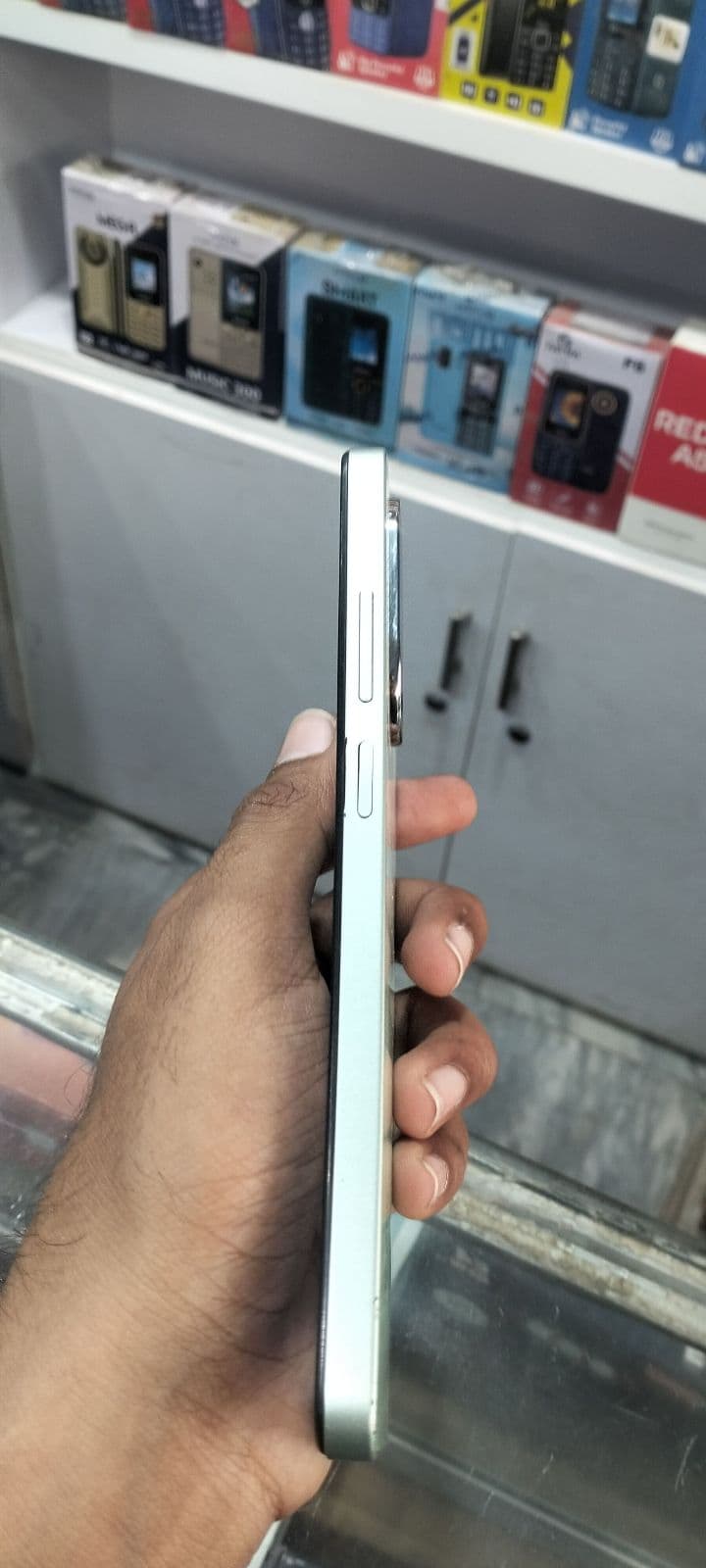 Xiaomi Redmi A5 4GB / 64GB in Lake Green — photo 4