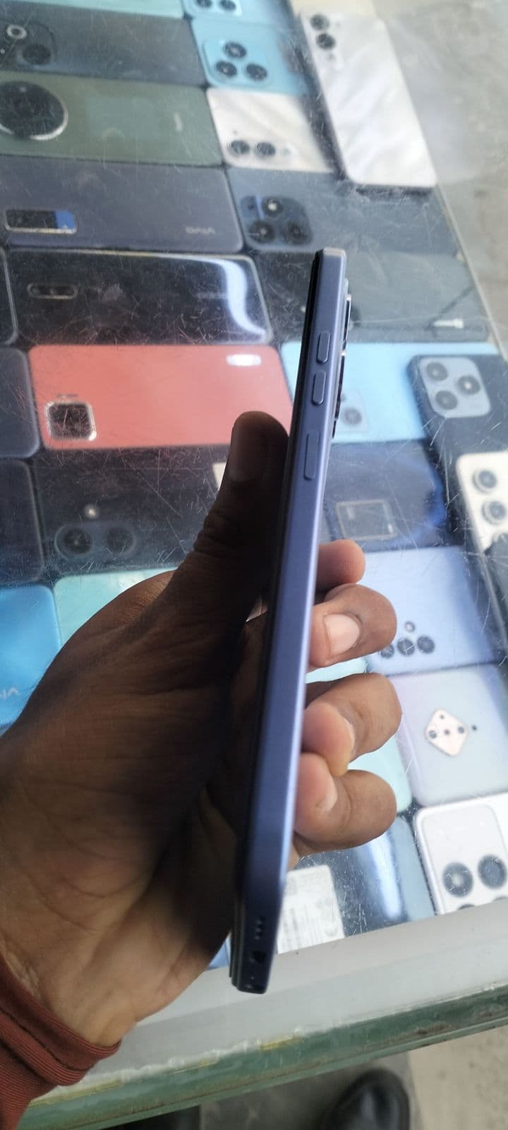 Tecno Spark 40 6GB / 128GB in Mirage Blue — photo 3