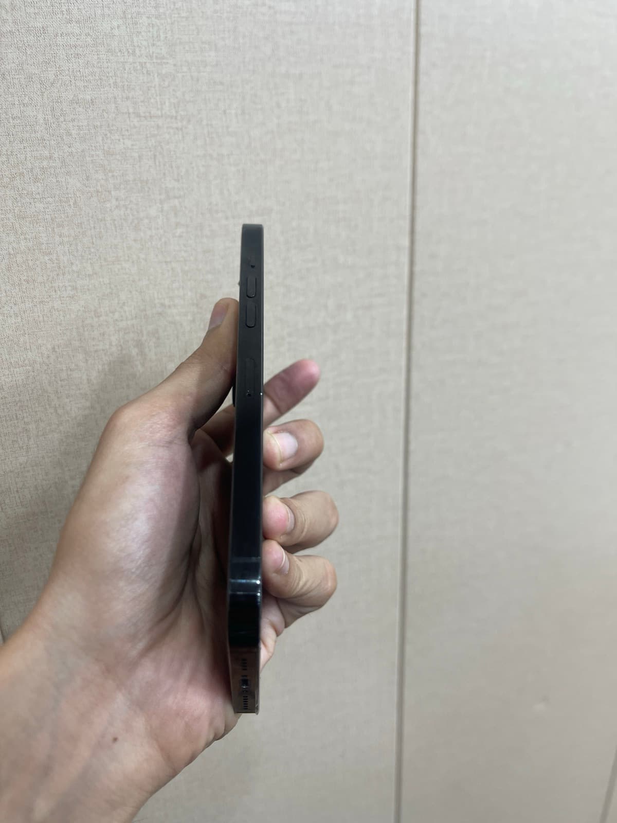 Apple iPhone 14 Pro Max 128GB in Space Black — photo 3