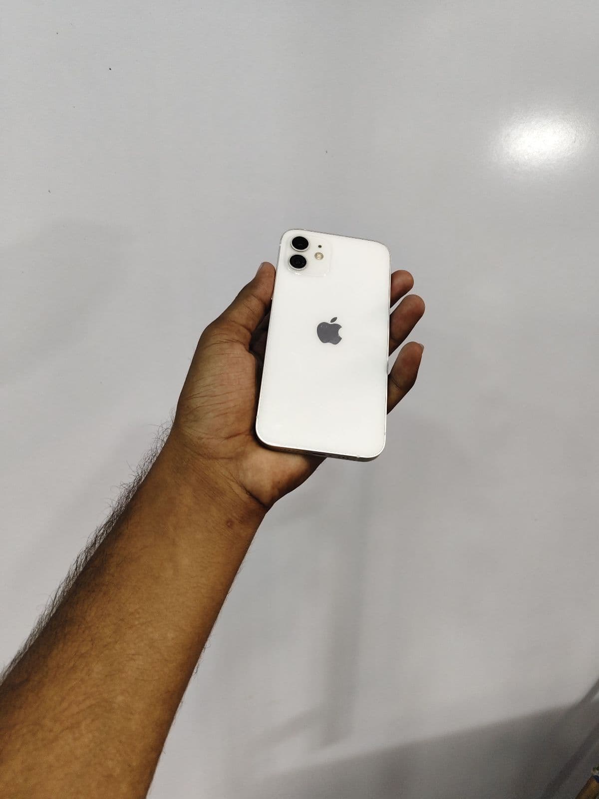 iPhone 12 · 128GB