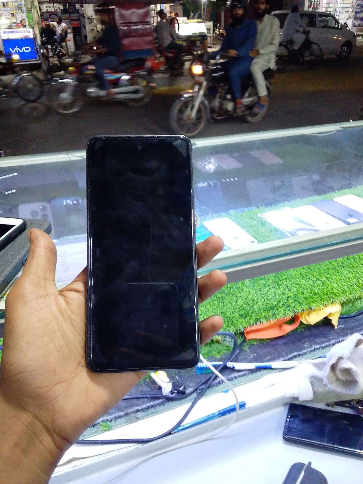 Infinix Smart 8 Pro 4GB / 128GB in Timber Black — photo 2