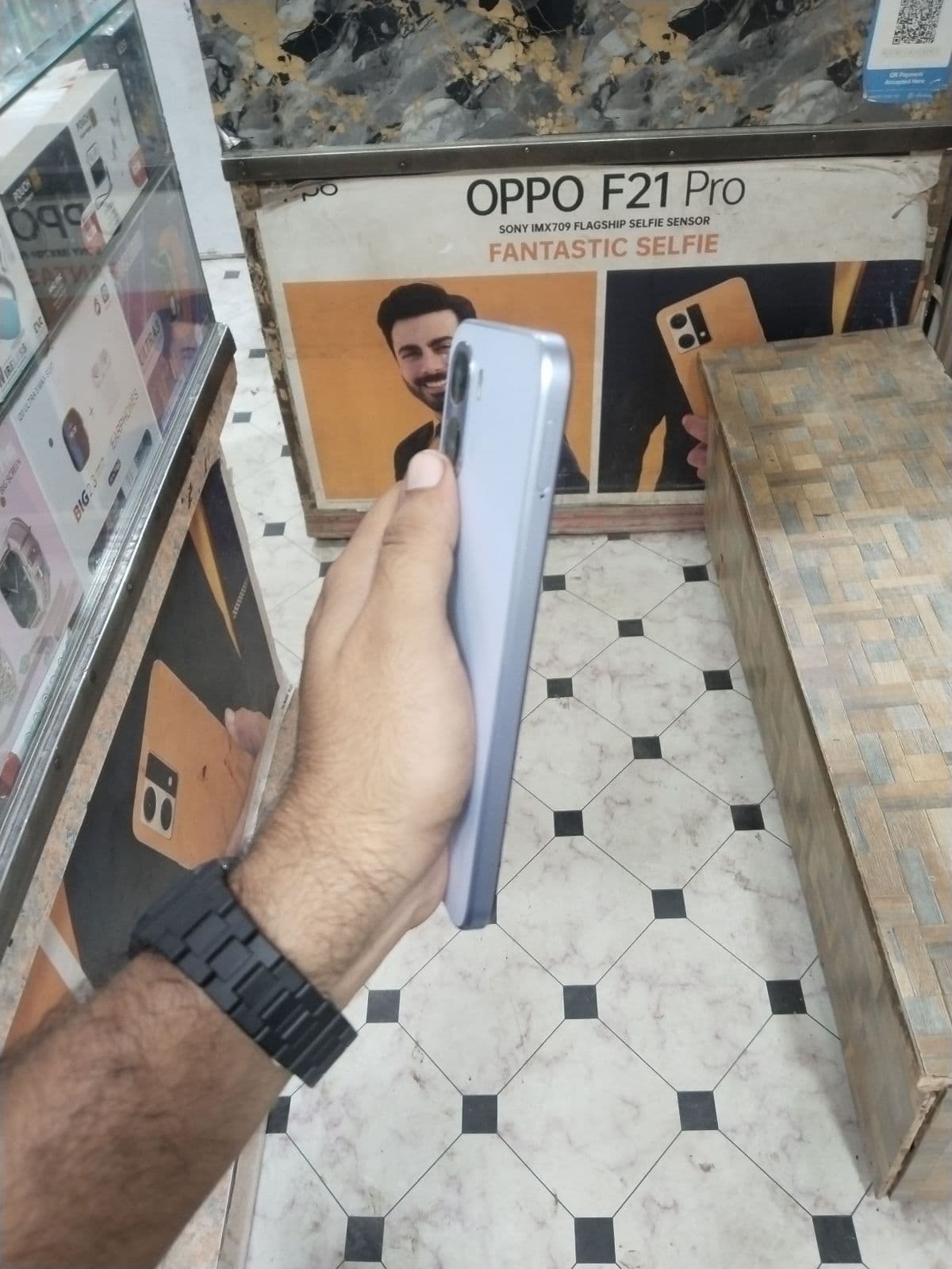 Oppo A6k 4GB / 128GB in Crystal Blue — photo 3