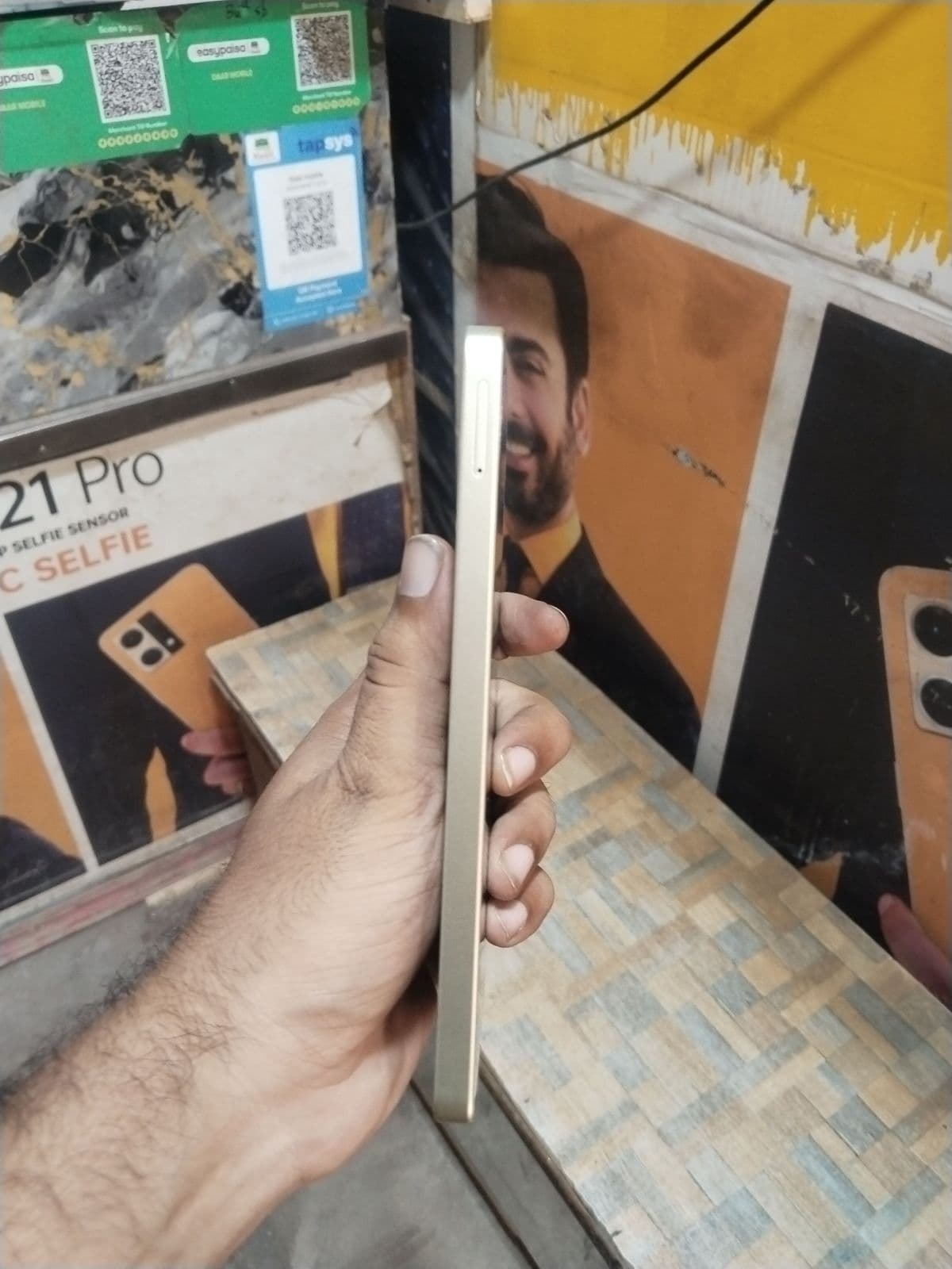 Samsung Galaxy A06 6GB / 128GB in White — photo 3