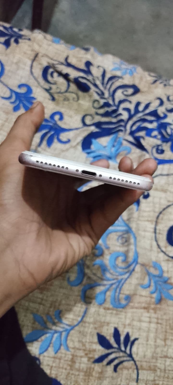 Apple iPhone 7 Plus 32GB in Rose Gold — photo 4