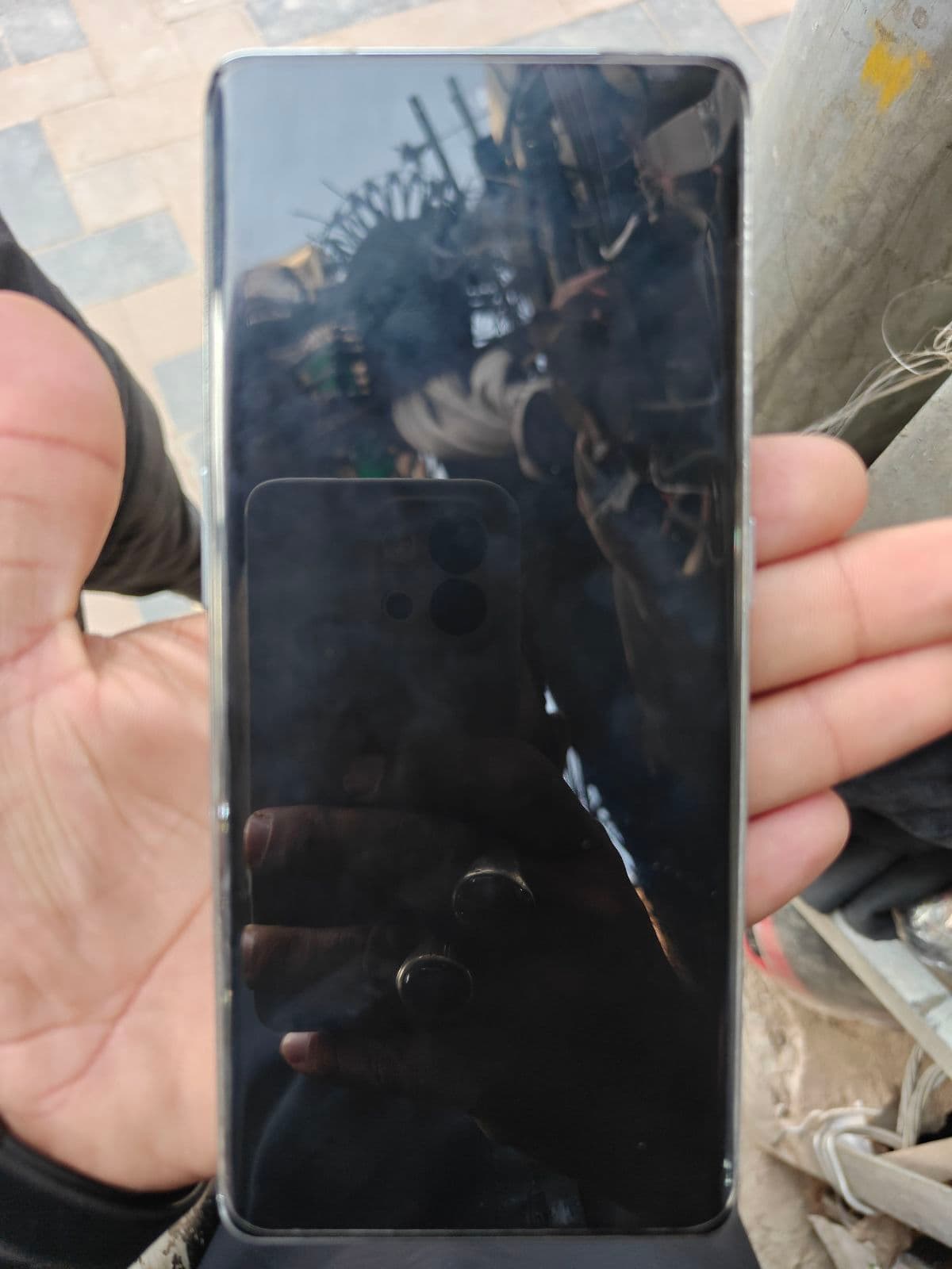 OnePlus 11 8GB / 128GB in Titan Black — photo 2