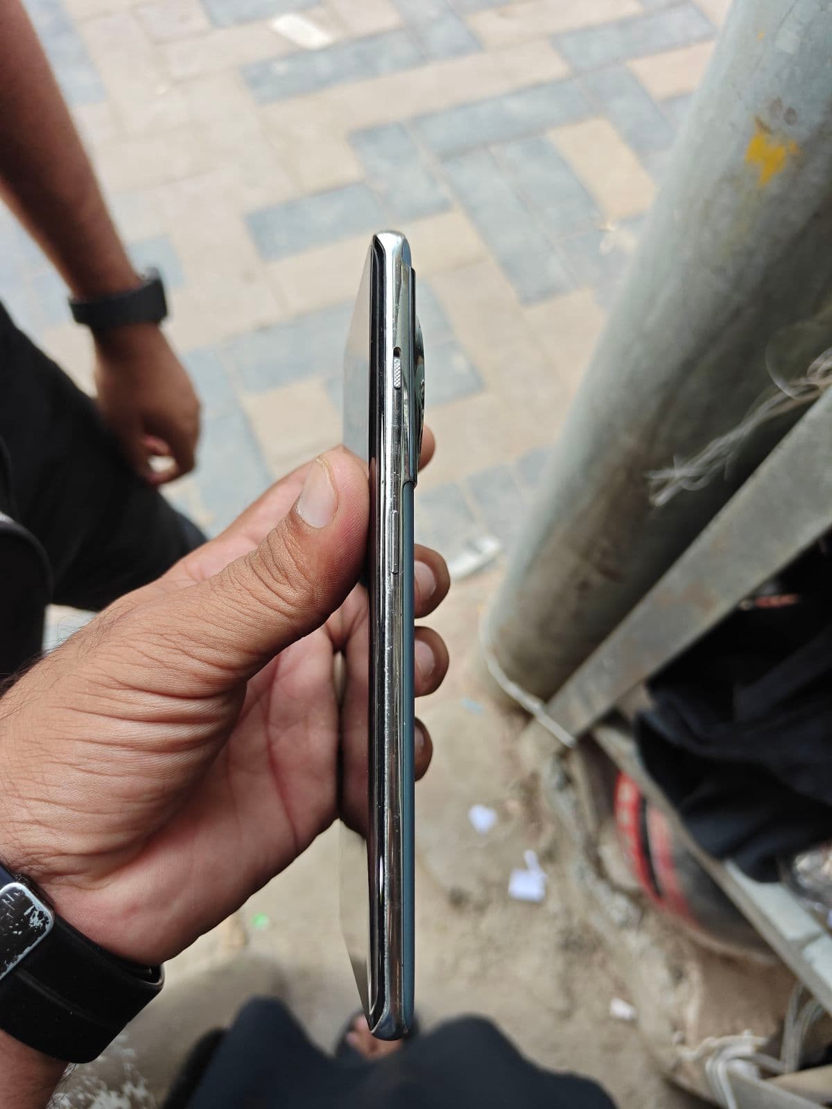 OnePlus 11 8GB / 128GB in Titan Black — photo 4