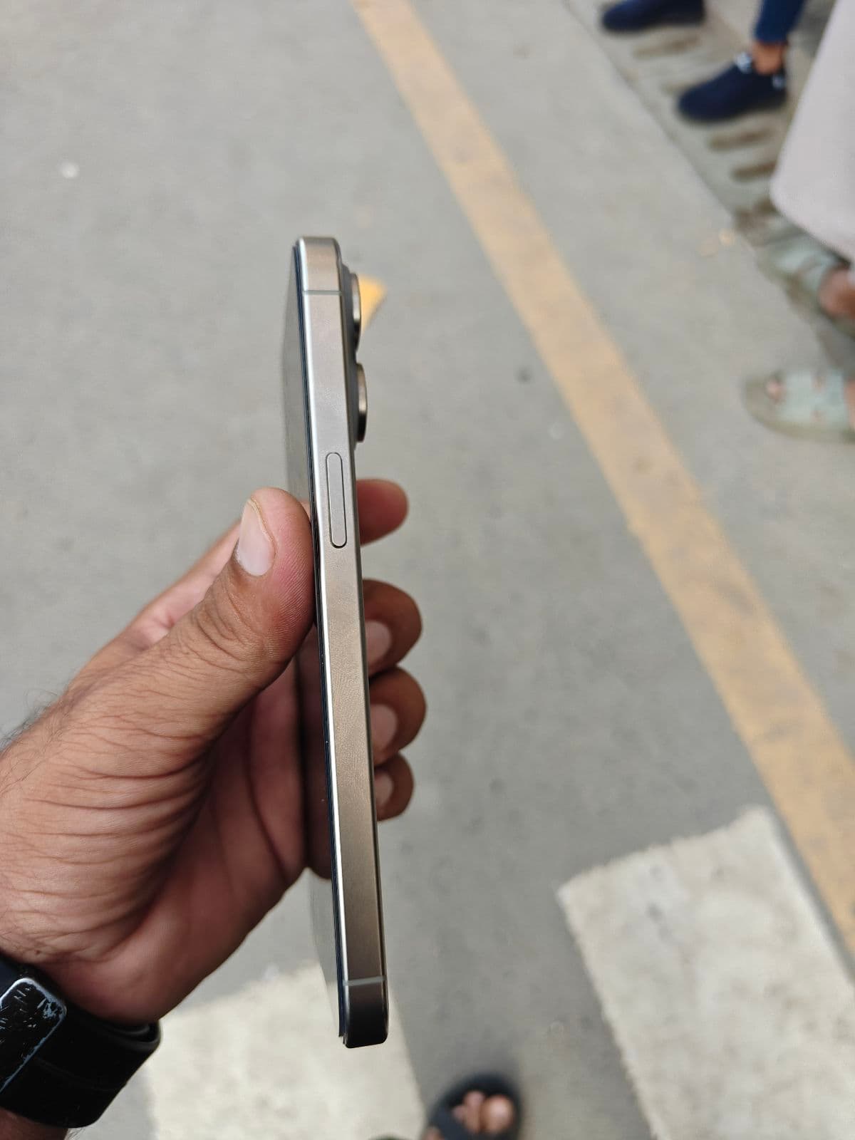Apple iPhone 15 Pro Max 256GB in Natural Titanium — photo 2