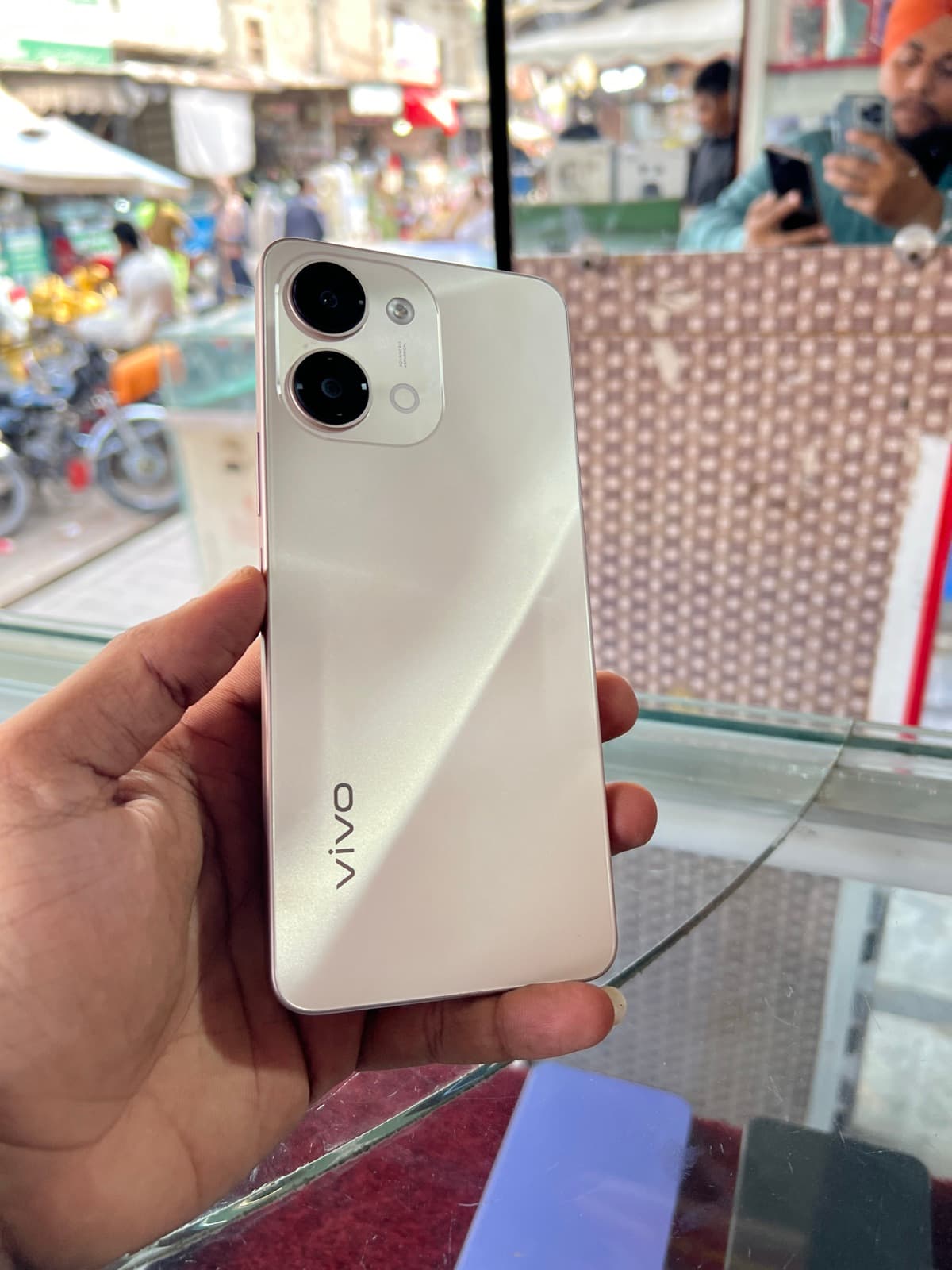 Y11d · 4GB / 128GB